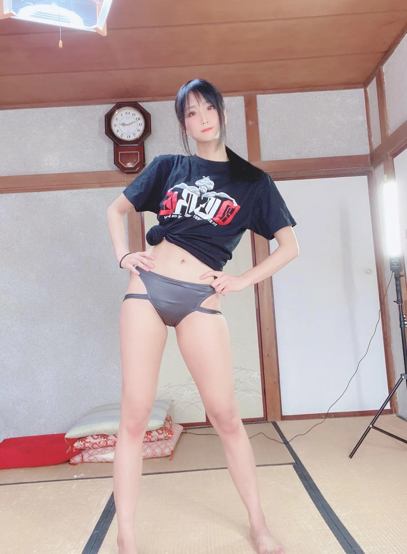 柳丸 – NO.07 [Fantia] 2022年04月写真合集(14期)-2022-04-20 柳丸復活ッッ！範馬勇次郎Tシャツのヮィ [19P]插图1