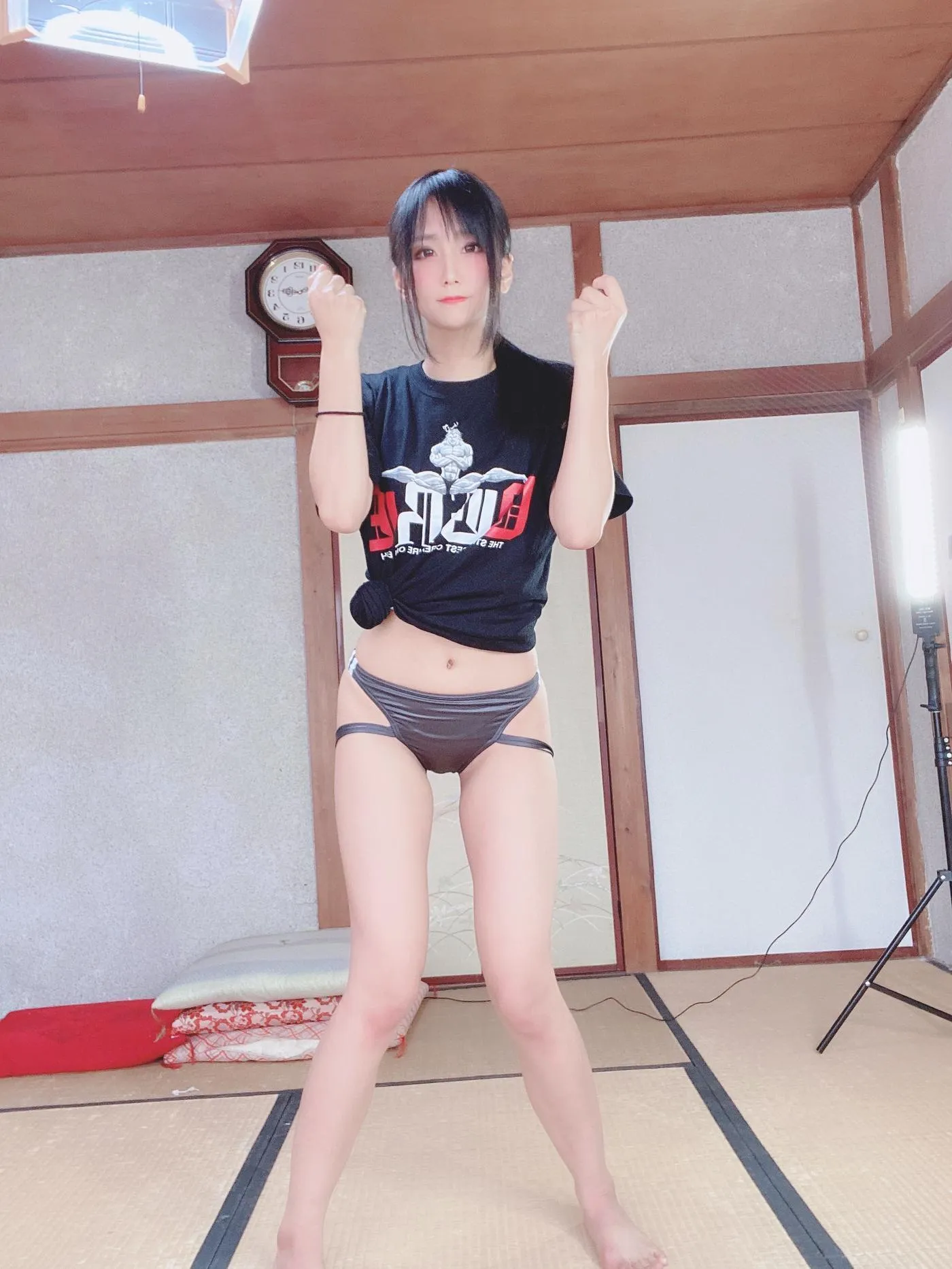 柳丸 – NO.07 [Fantia] 2022年04月写真合集(14期)-2022-04-20 柳丸復活ッッ！範馬勇次郎Tシャツのヮィ [19P]插图2