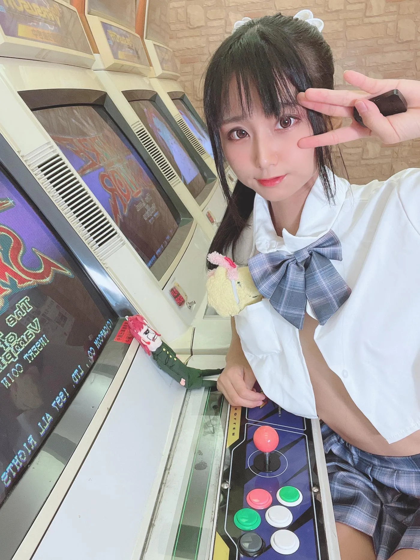 柳丸 – NO.10 [Fantia] 2022年07月写真合集(15期)-2022-07-20 丈の短い制服でゲーセンに登場? [51P]插图8