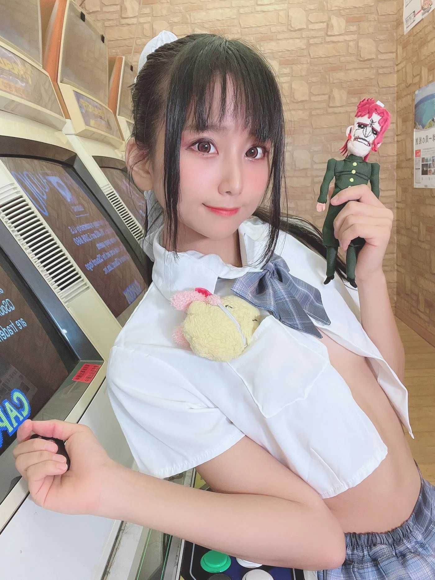 柳丸 – NO.10 [Fantia] 2022年07月写真合集(15期)-2022-07-20 丈の短い制服でゲーセンに登場? [51P]插图5