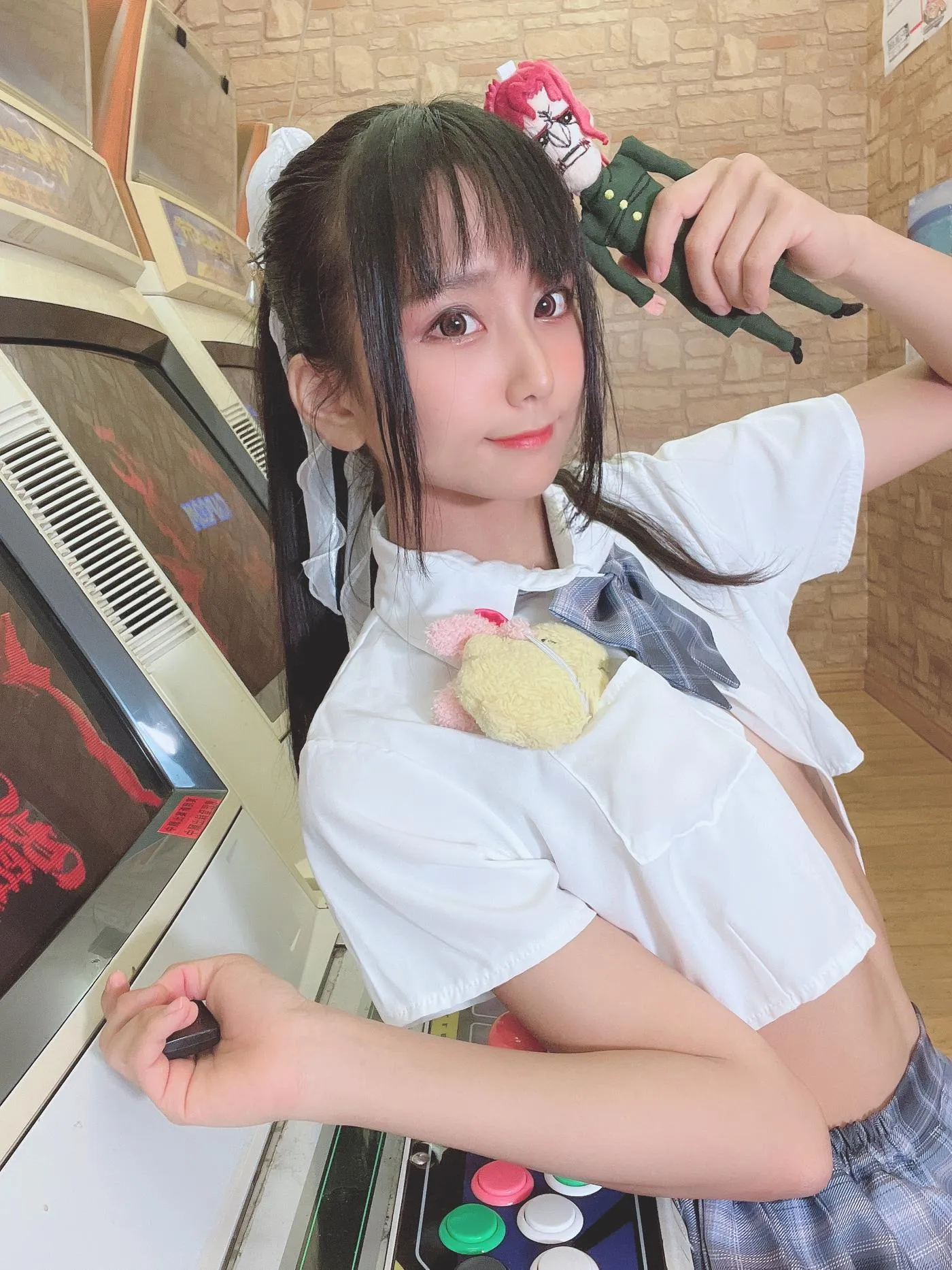 柳丸 – NO.10 [Fantia] 2022年07月写真合集(15期)-2022-07-20 丈の短い制服でゲーセンに登場? [51P]插图6