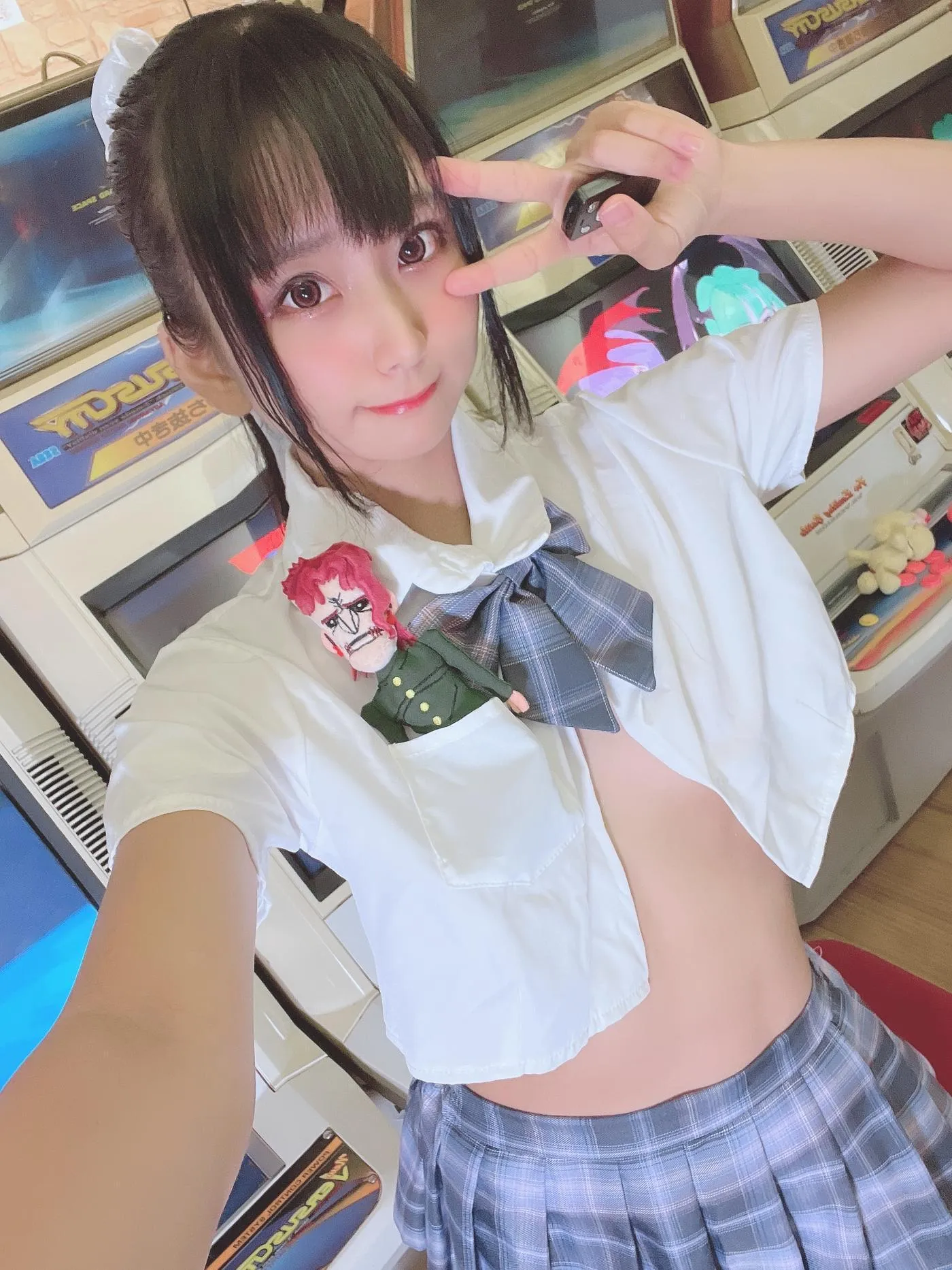 柳丸 – NO.10 [Fantia] 2022年07月写真合集(15期)-2022-07-20 丈の短い制服でゲーセンに登場? [51P]插图