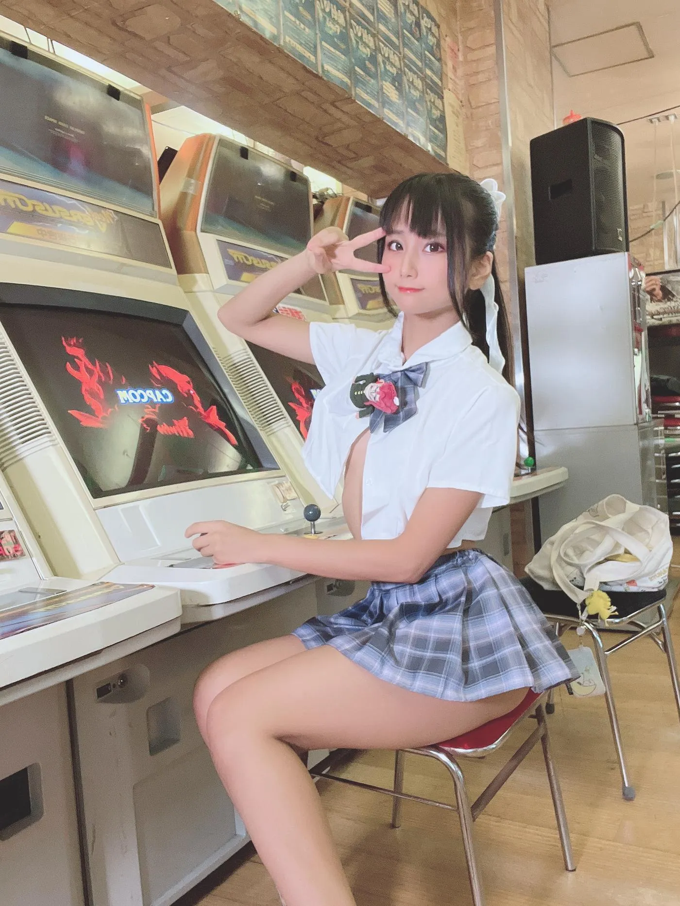 柳丸 – NO.10 [Fantia] 2022年07月写真合集(15期)-2022-07-20 丈の短い制服でゲーセンに登場? [51P]插图1