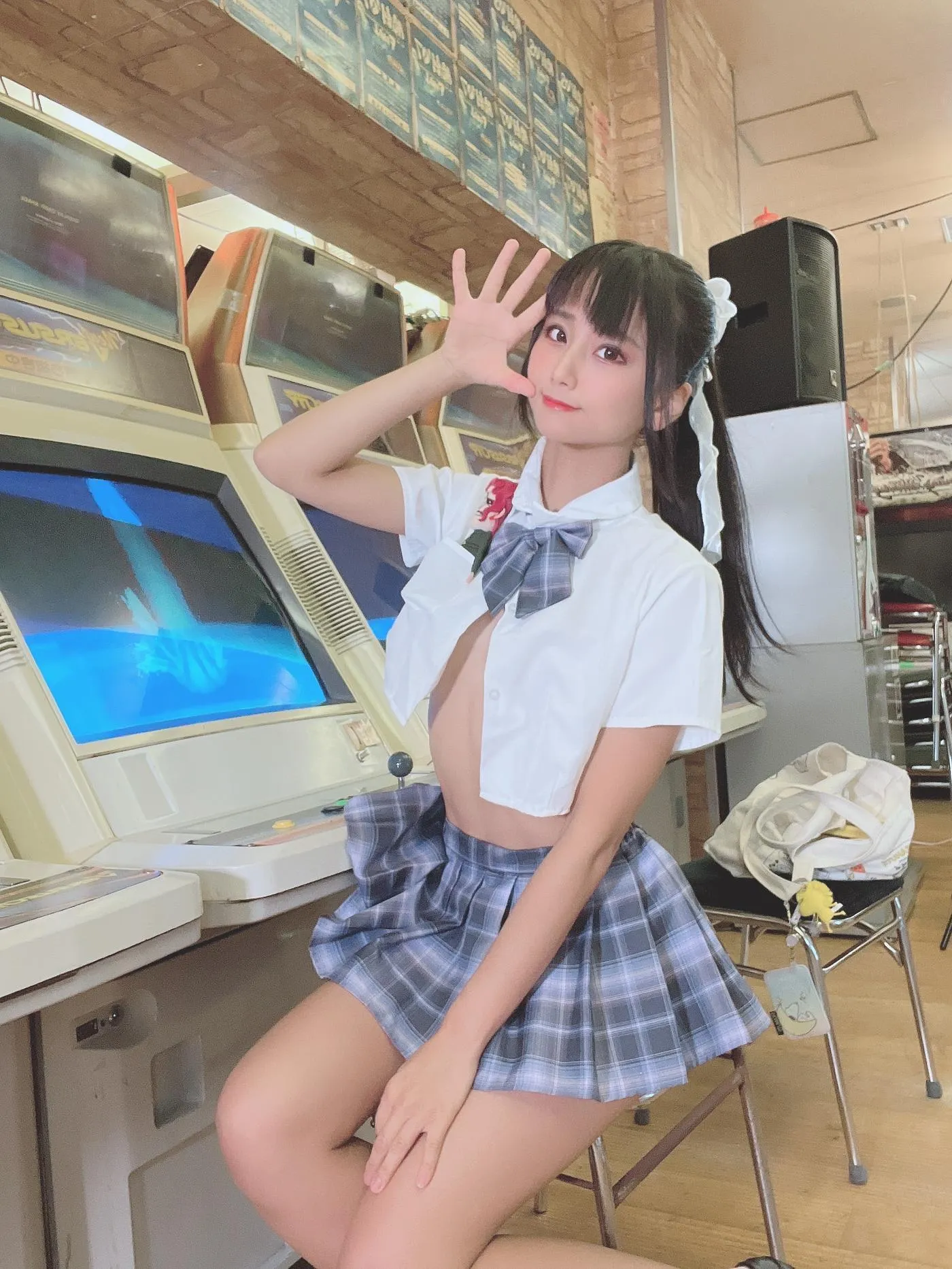 柳丸 – NO.10 [Fantia] 2022年07月写真合集(15期)-2022-07-20 丈の短い制服でゲーセンに登場? [51P]插图2