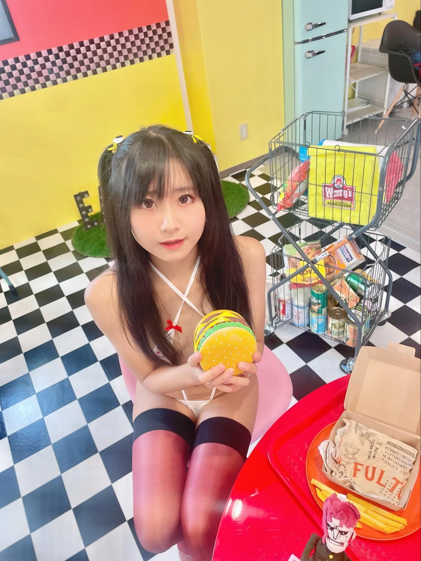 柳丸 – NO.11 [Fantia] 2022年08月写真合集(15期)-2022-08-10 続・紐のいちごビキニ? [78P]插图4