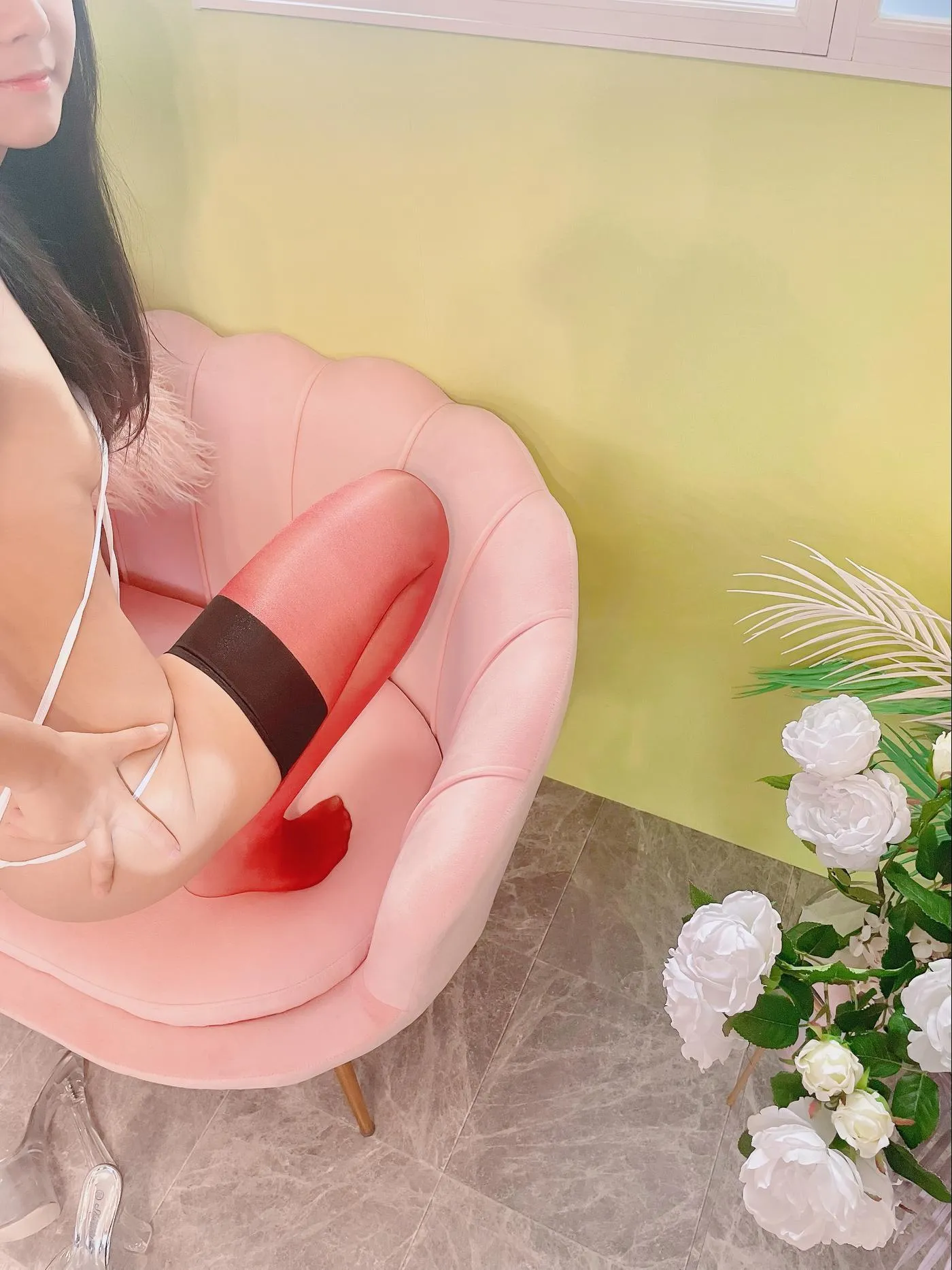 柳丸 – NO.11 [Fantia] 2022年08月写真合集(15期)-2022-08-10 続・紐のいちごビキニ? [78P]插图3