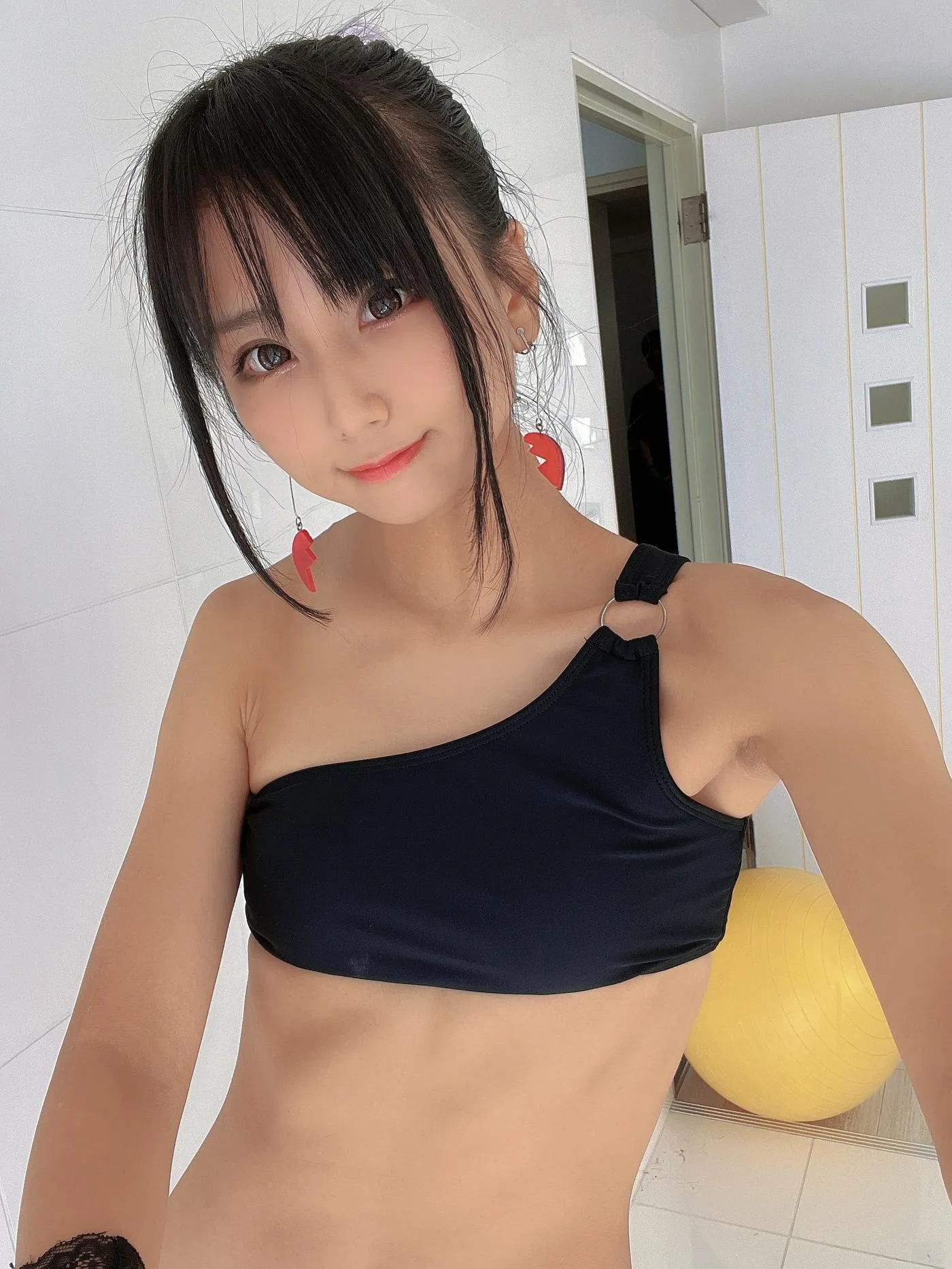 柳丸 – NO.12 [Fantia] 2022年09月写真合集(14期)-2022-09-08 ポルナレフな水着 [45P]插图3