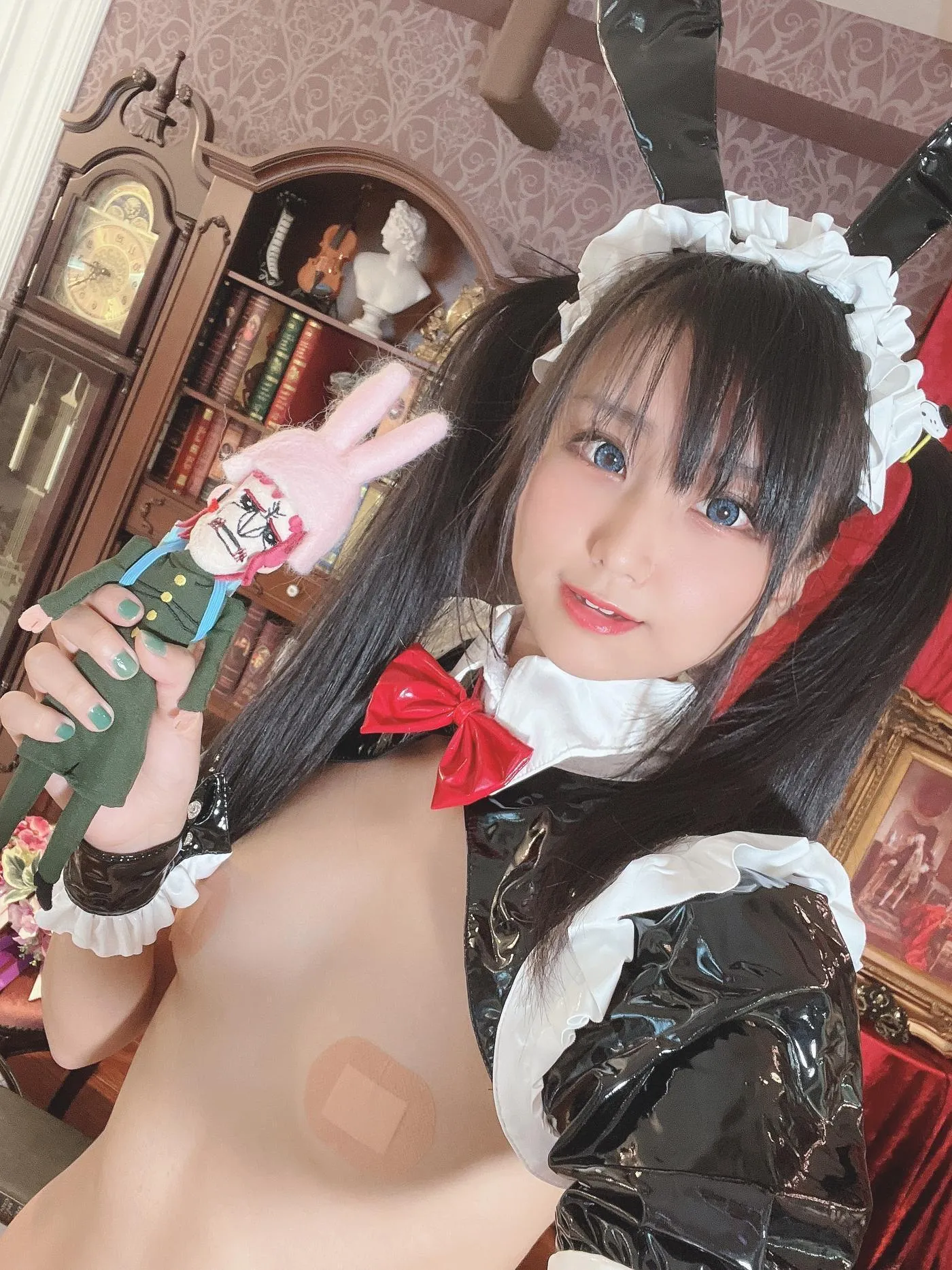 柳丸 – NO.12 [Fantia] 2022年09月写真合集(14期)-2022-09-12 撮れたて！乳絆創膏逆バニー? [49P]插图1