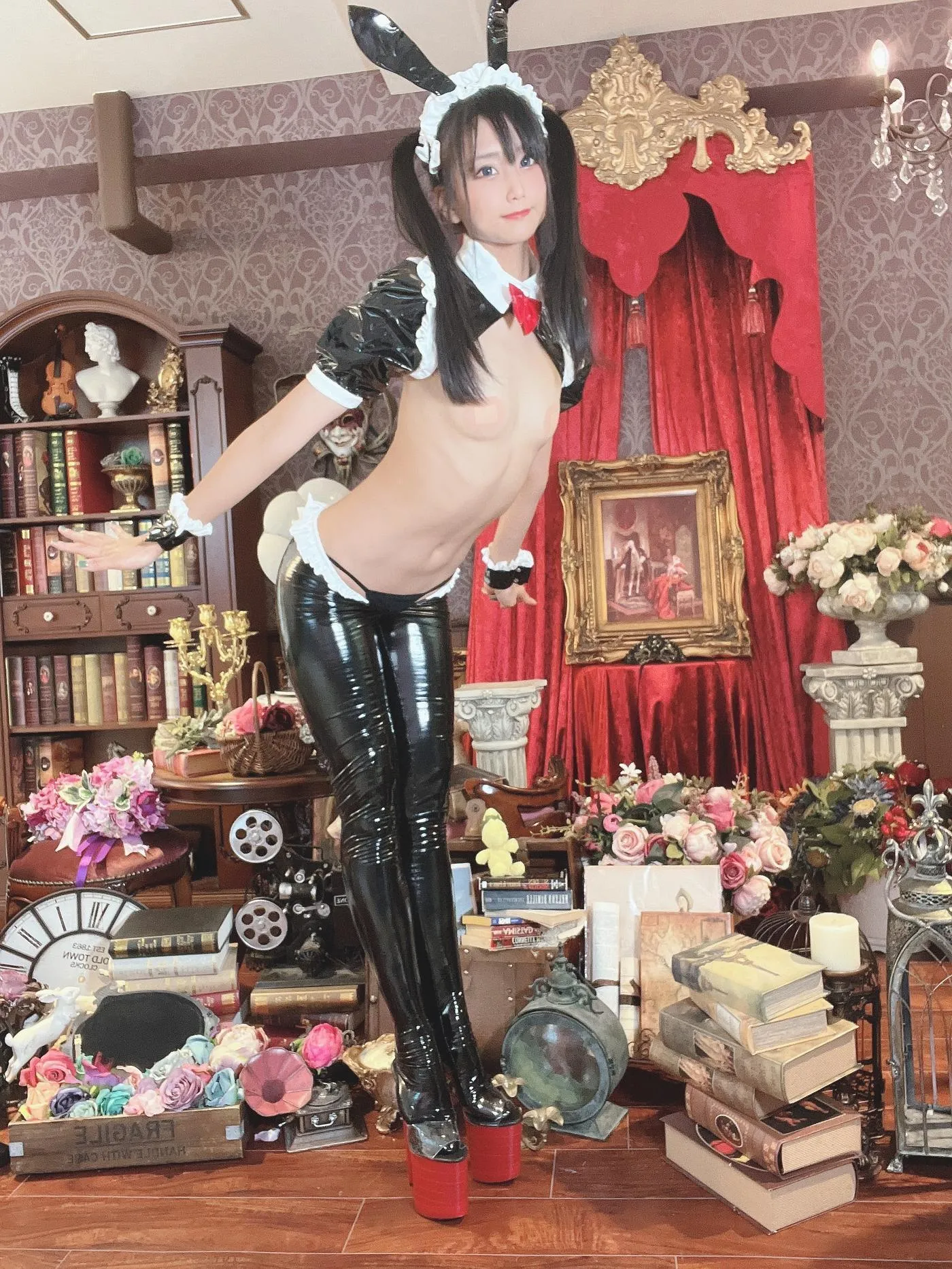 柳丸 – NO.12 [Fantia] 2022年09月写真合集(14期)-2022-09-12 撮れたて！乳絆創膏逆バニー? [49P]插图8