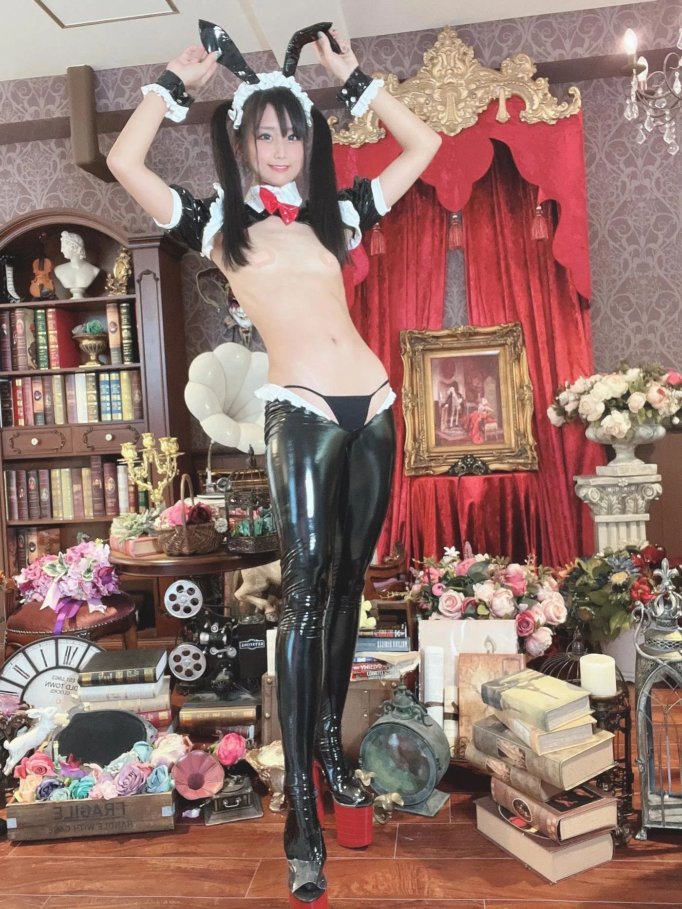 柳丸 – NO.12 [Fantia] 2022年09月写真合集(14期)-2022-09-12 撮れたて！乳絆創膏逆バニー? [49P]插图9