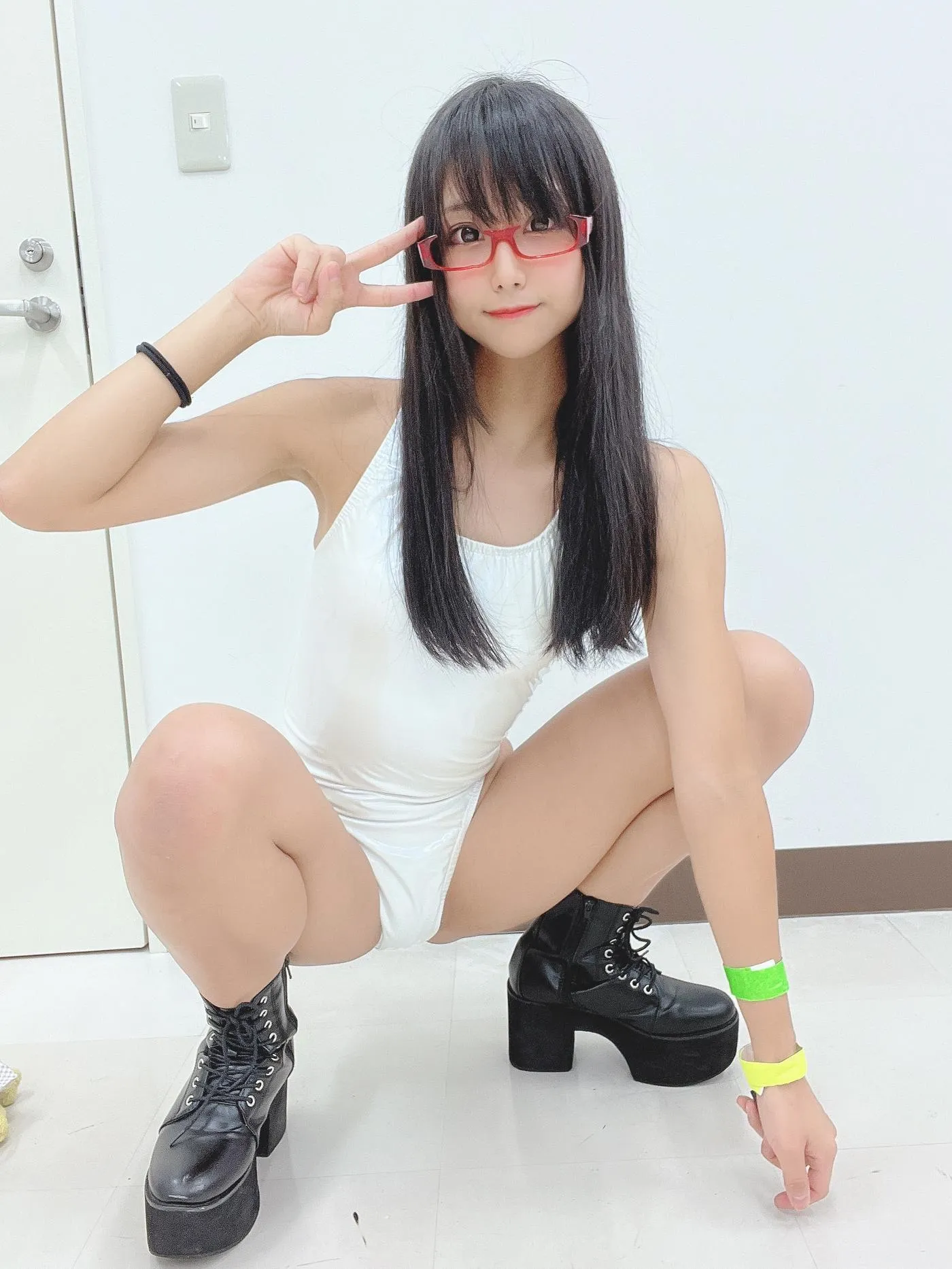 柳丸 – NO.13 [Fantia] 2022年10月写真合集(15期)-2022-10-25 白い競泳水着でメガネなヮィ [57P]插图4