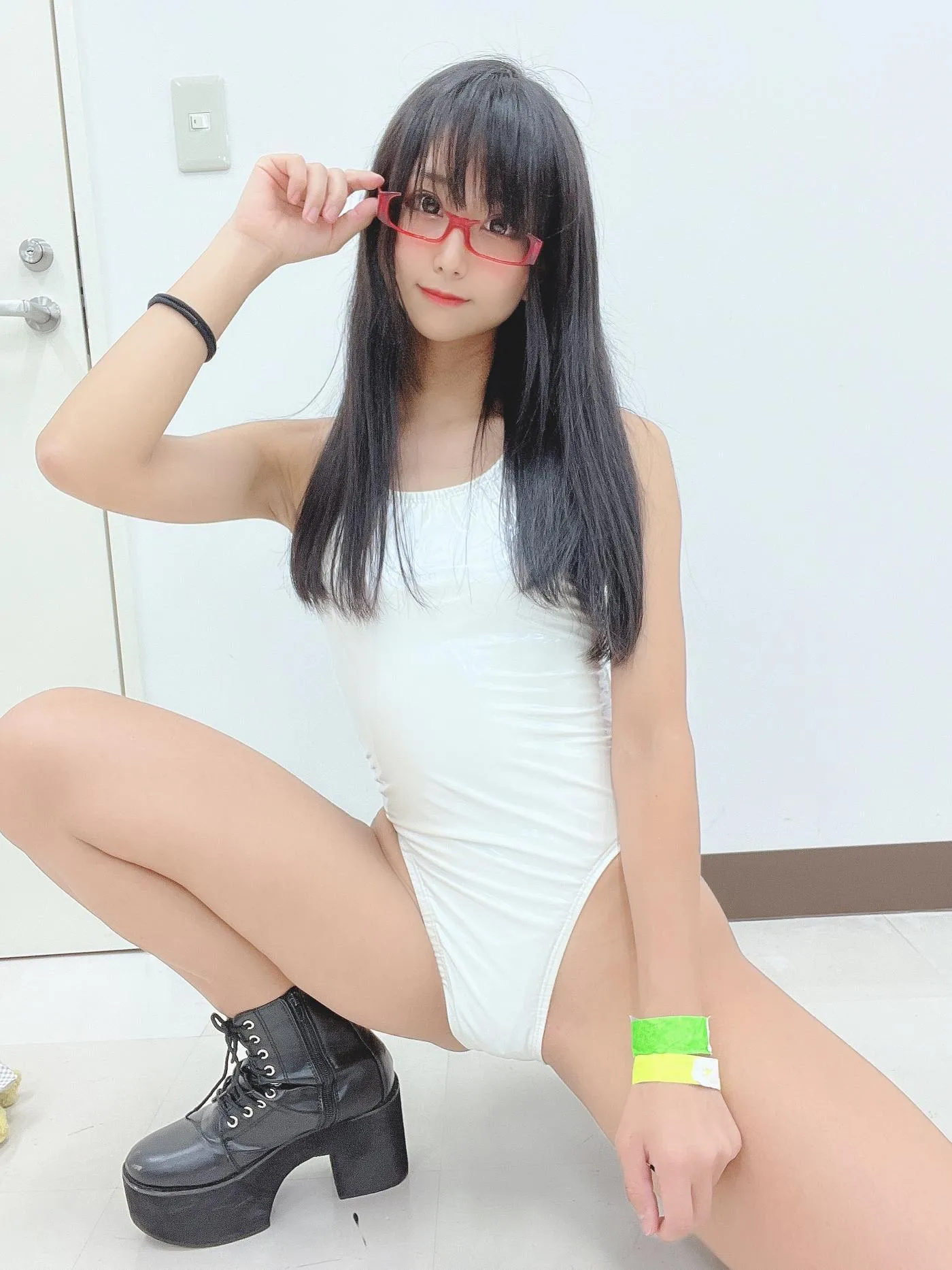 柳丸 – NO.13 [Fantia] 2022年10月写真合集(15期)-2022-10-25 白い競泳水着でメガネなヮィ [57P]插图6