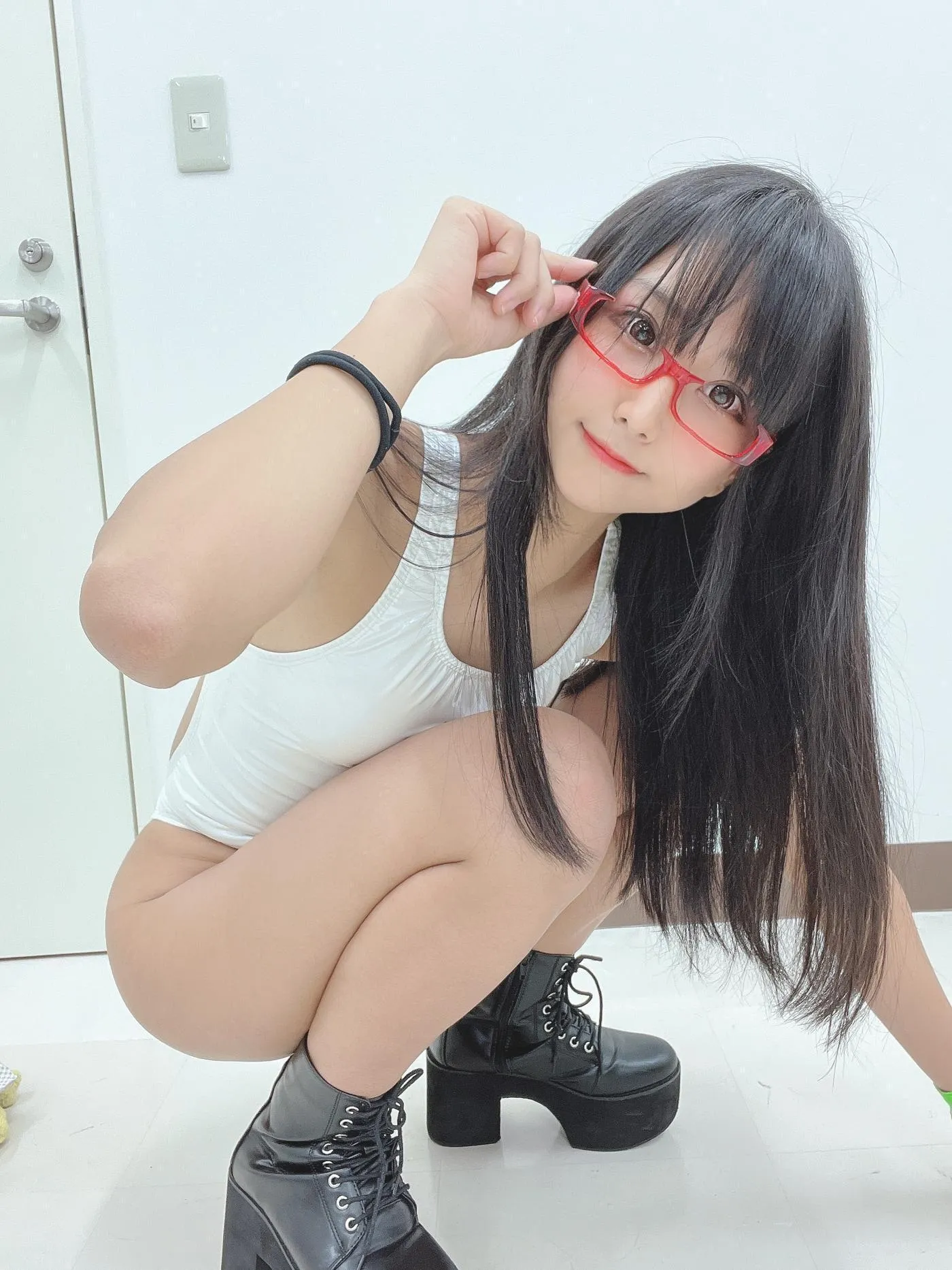 柳丸 – NO.13 [Fantia] 2022年10月写真合集(15期)-2022-10-25 白い競泳水着でメガネなヮィ [57P]插图5