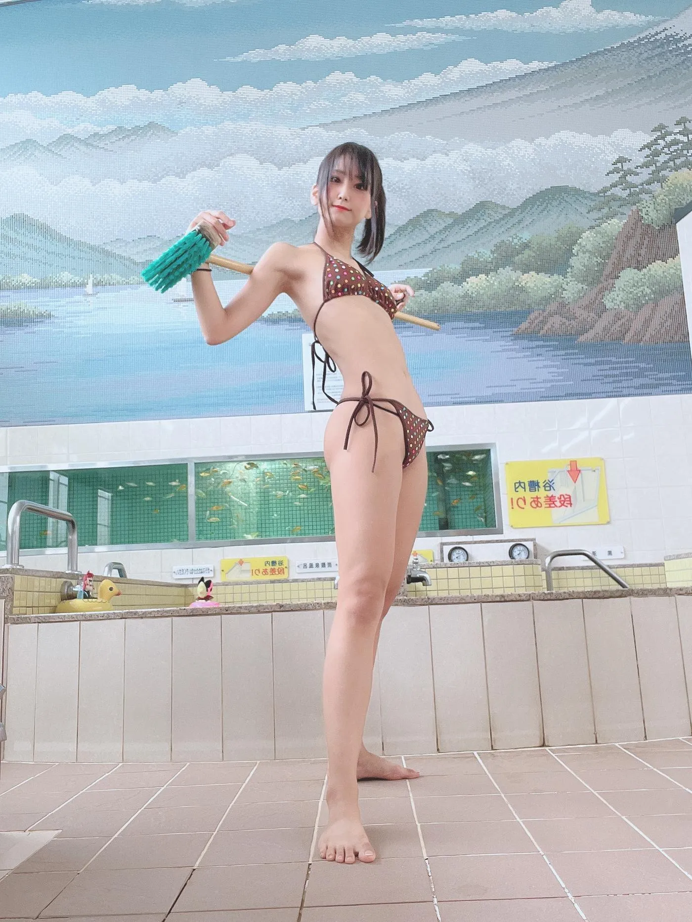 柳丸 – NO.14 [Fantia] 2022年10月写真合集(15期)-2022-11-07 茶色水玉ビキニで銭湯♨ [35P]插图7