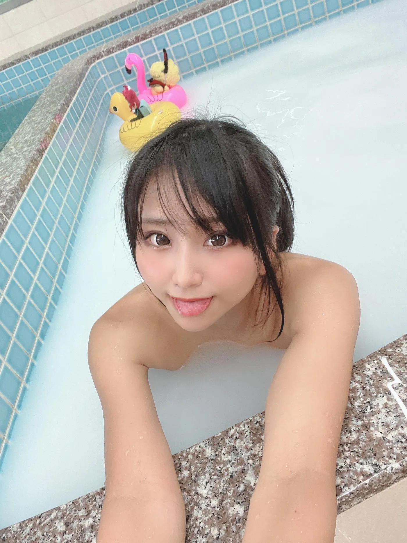 柳丸 – NO.14 [Fantia] 2022年10月写真合集(15期)-2022-11-09 水色競泳水着で銭湯♨ [44P]插图4