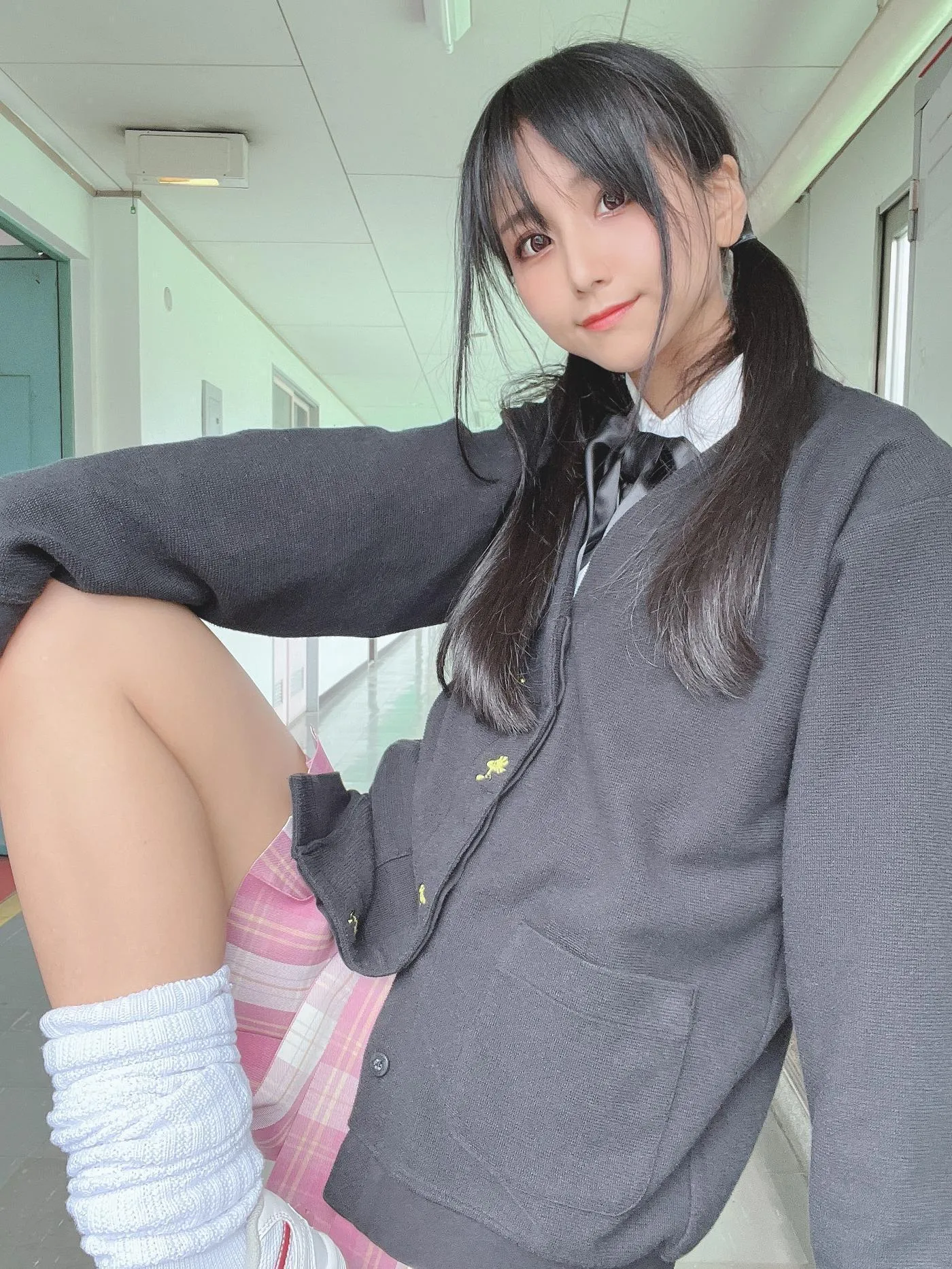 柳丸 – NO.14 [Fantia] 2022年10月写真合集(15期)-2022-11-17 見えそうで見えなくて見える学校のヮィ [69P]插图2