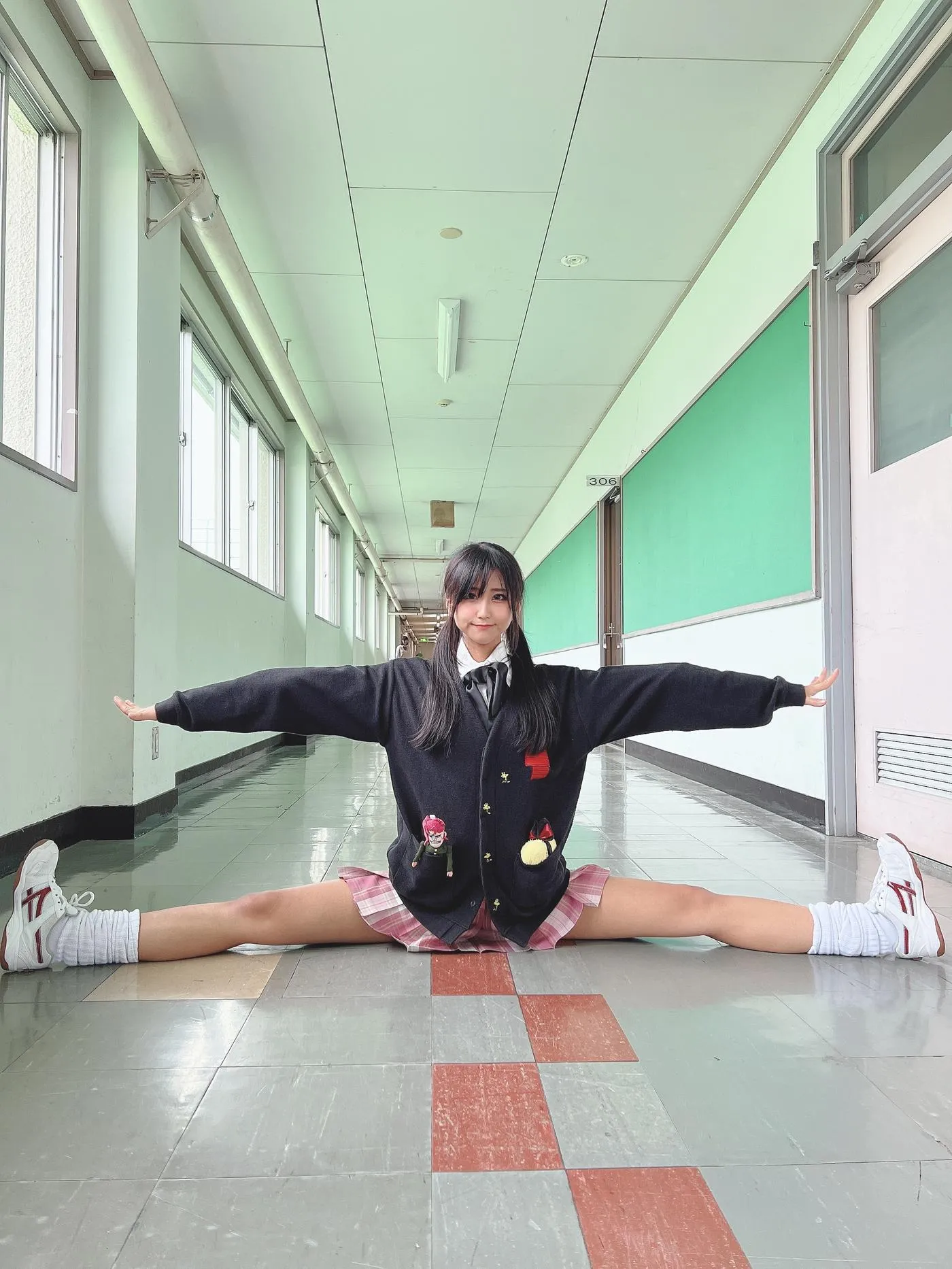柳丸 – NO.14 [Fantia] 2022年10月写真合集(15期)-2022-11-19 学校のヮィ続き [53P]插图