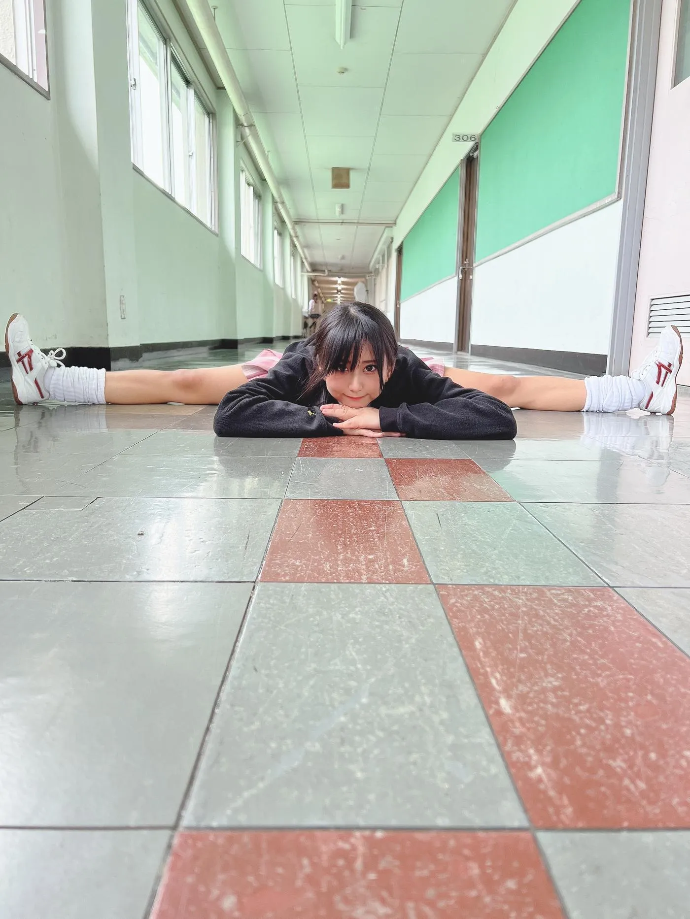柳丸 – NO.14 [Fantia] 2022年10月写真合集(15期)-2022-11-19 学校のヮィ続き [53P]插图2
