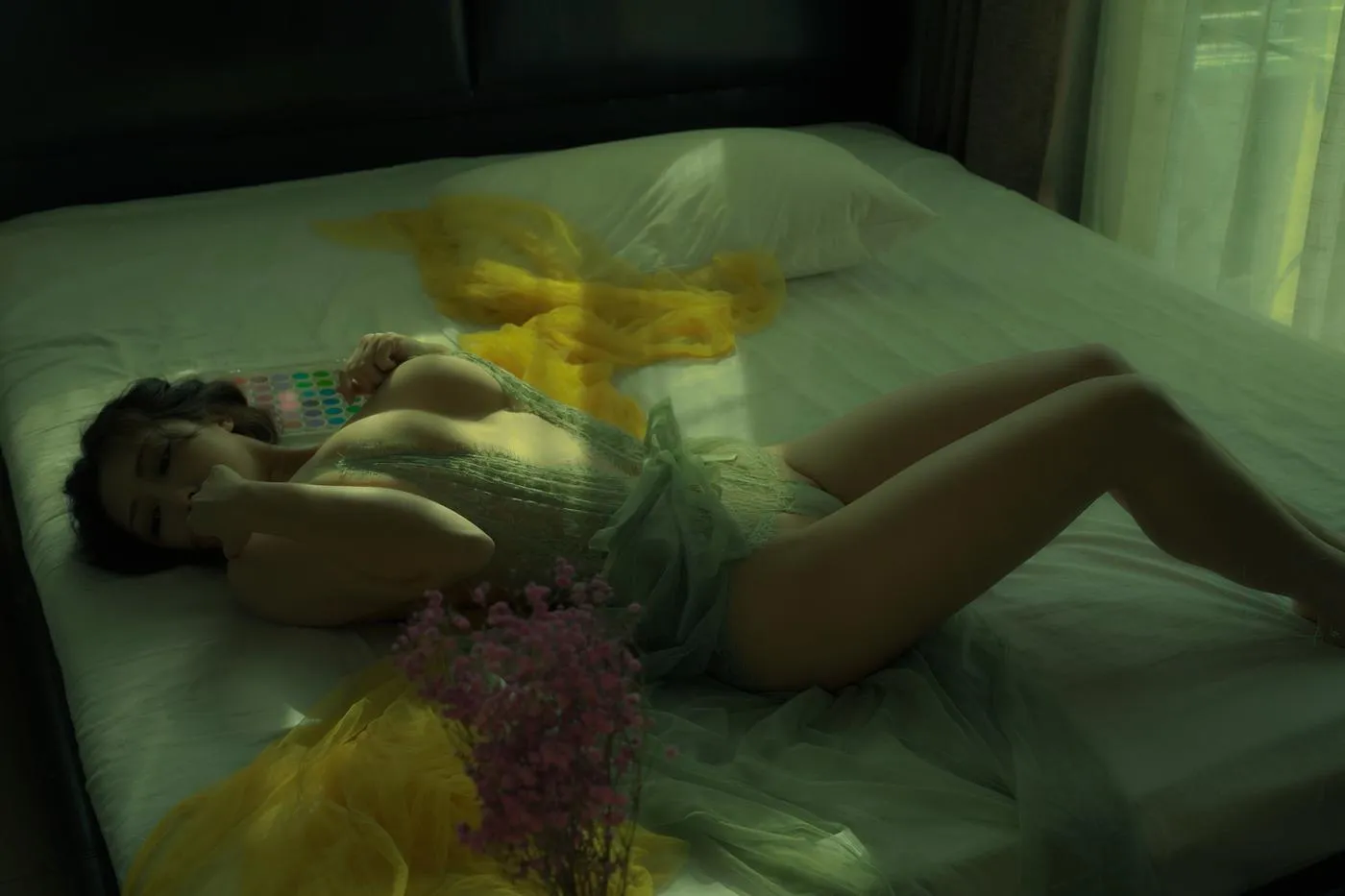 樱晚gigi – NO.26 粉丝群收费写真26 蜜糖青梅 [22P]插图2