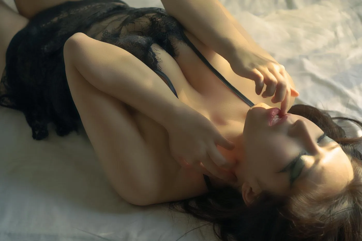 樱晚gigi – NO.27 粉丝群收费写真27 默蝶 [22P]插图2