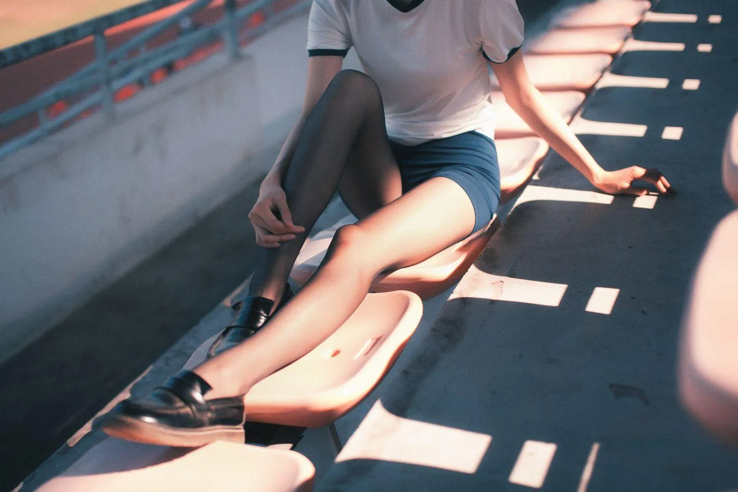 沧霁桔梗 – NO.06 -黑丝体操服 [53P]插图4