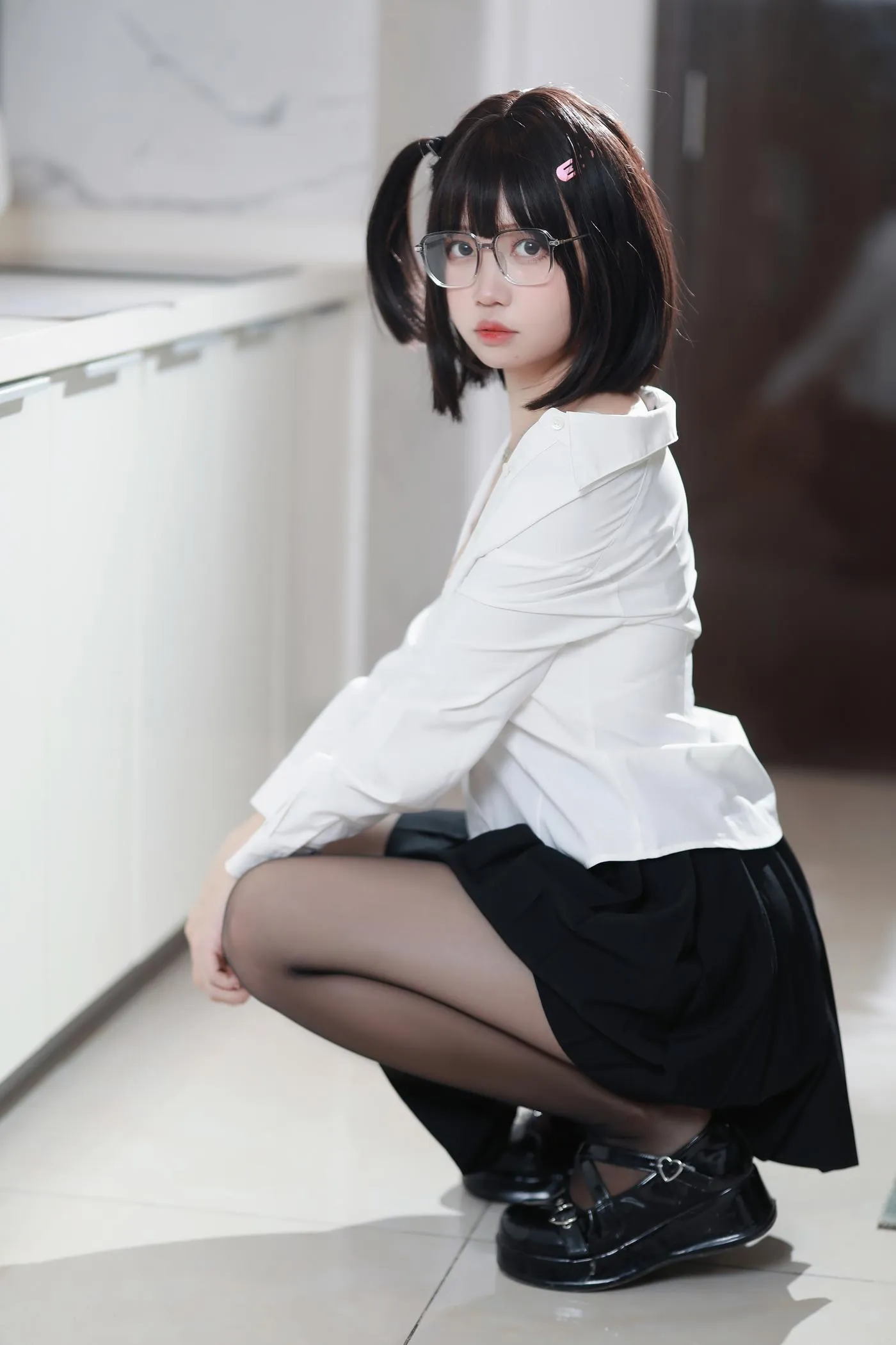 洛桑w伊梓 – NO.02 眼镜妹妹 [32P]插图2