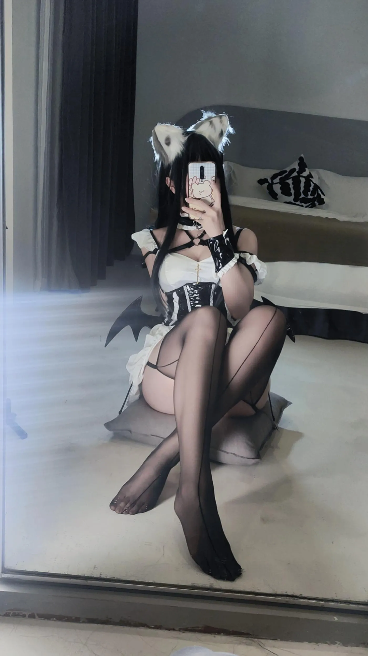洛桑w伊梓 – NO.05 猫耳小恶魔-自拍 [16P]插图6
