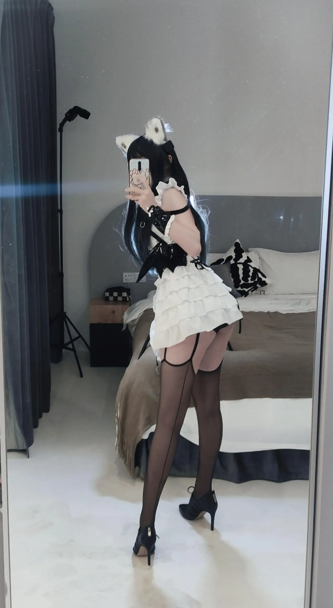 洛桑w伊梓 – NO.05 猫耳小恶魔-自拍 [16P]插图9