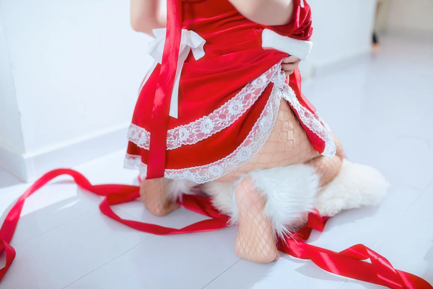 洛桑w伊梓 – NO.06 网袜丝带兔兔 [25P]插图2