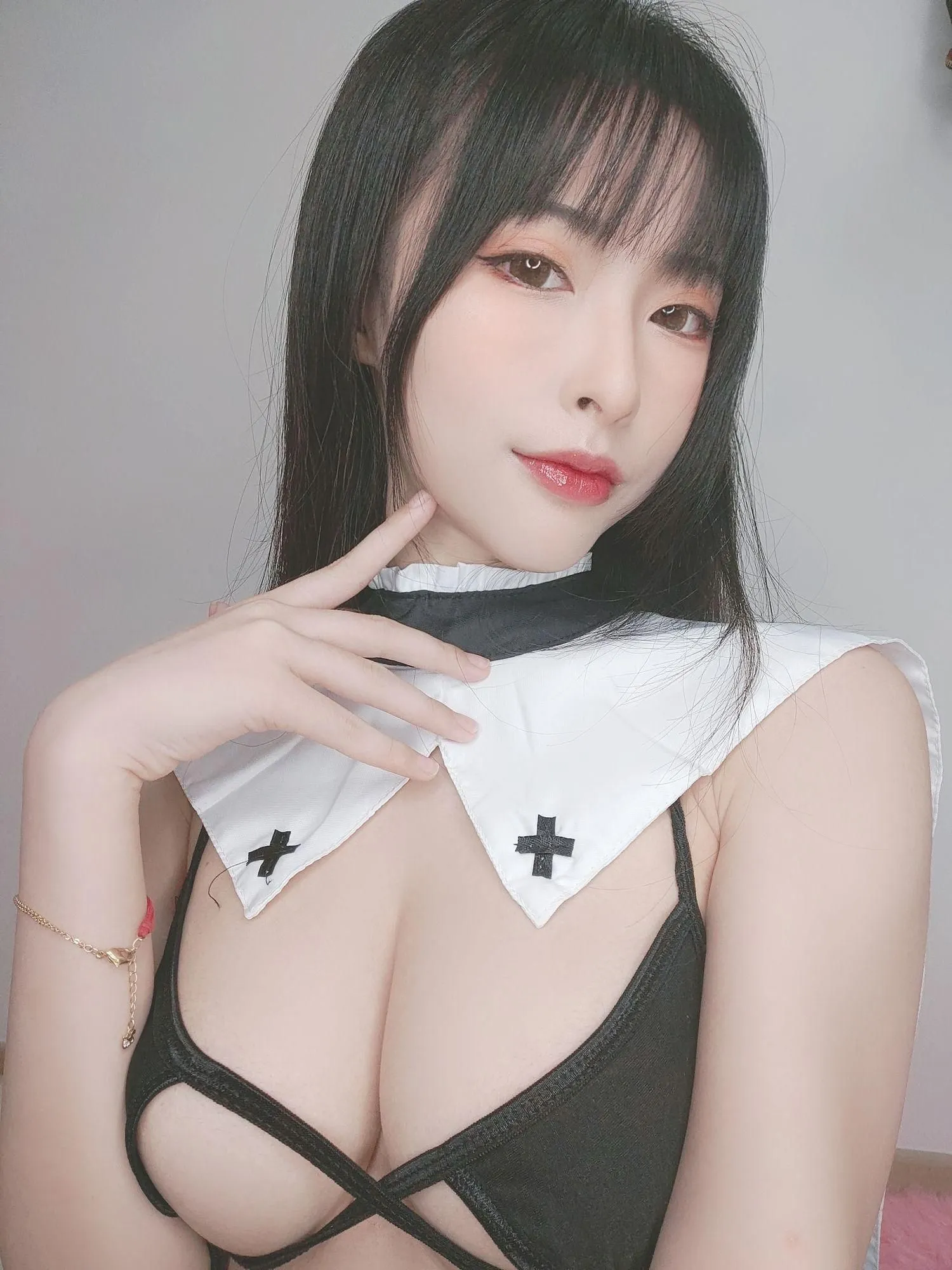 清水由乃 – NO.10 黑丝修女 [29P]插图5