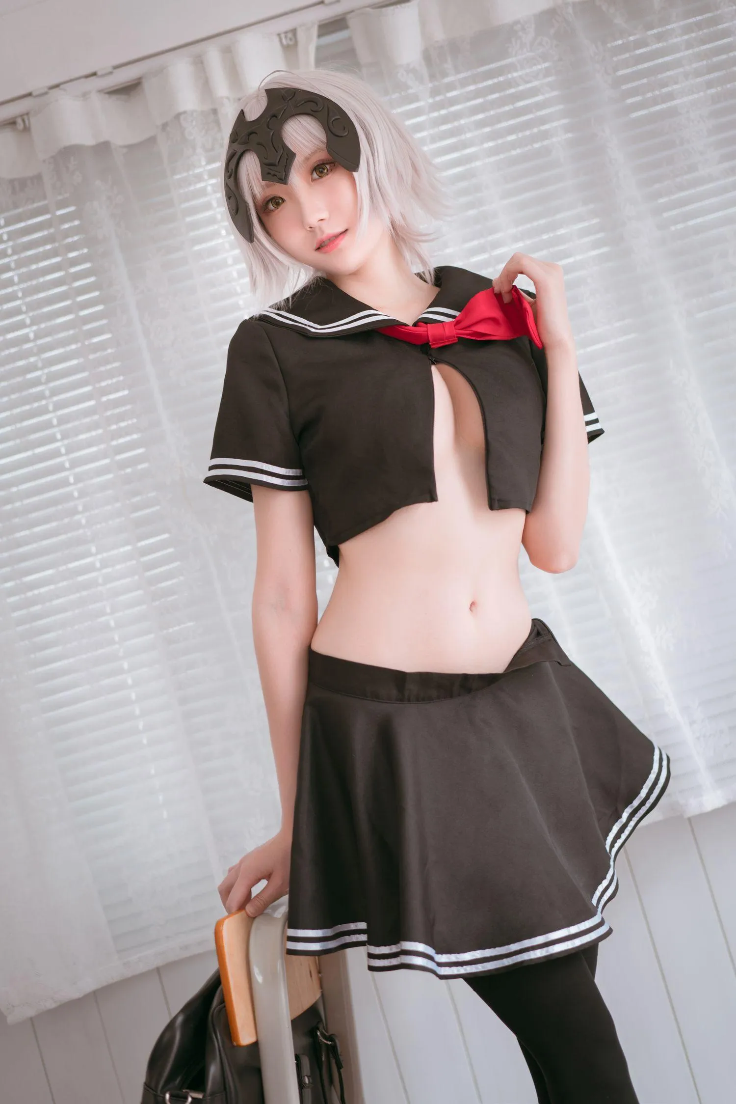 瓜希酱 NO.012 黑贞德 校服 [13P]插图5