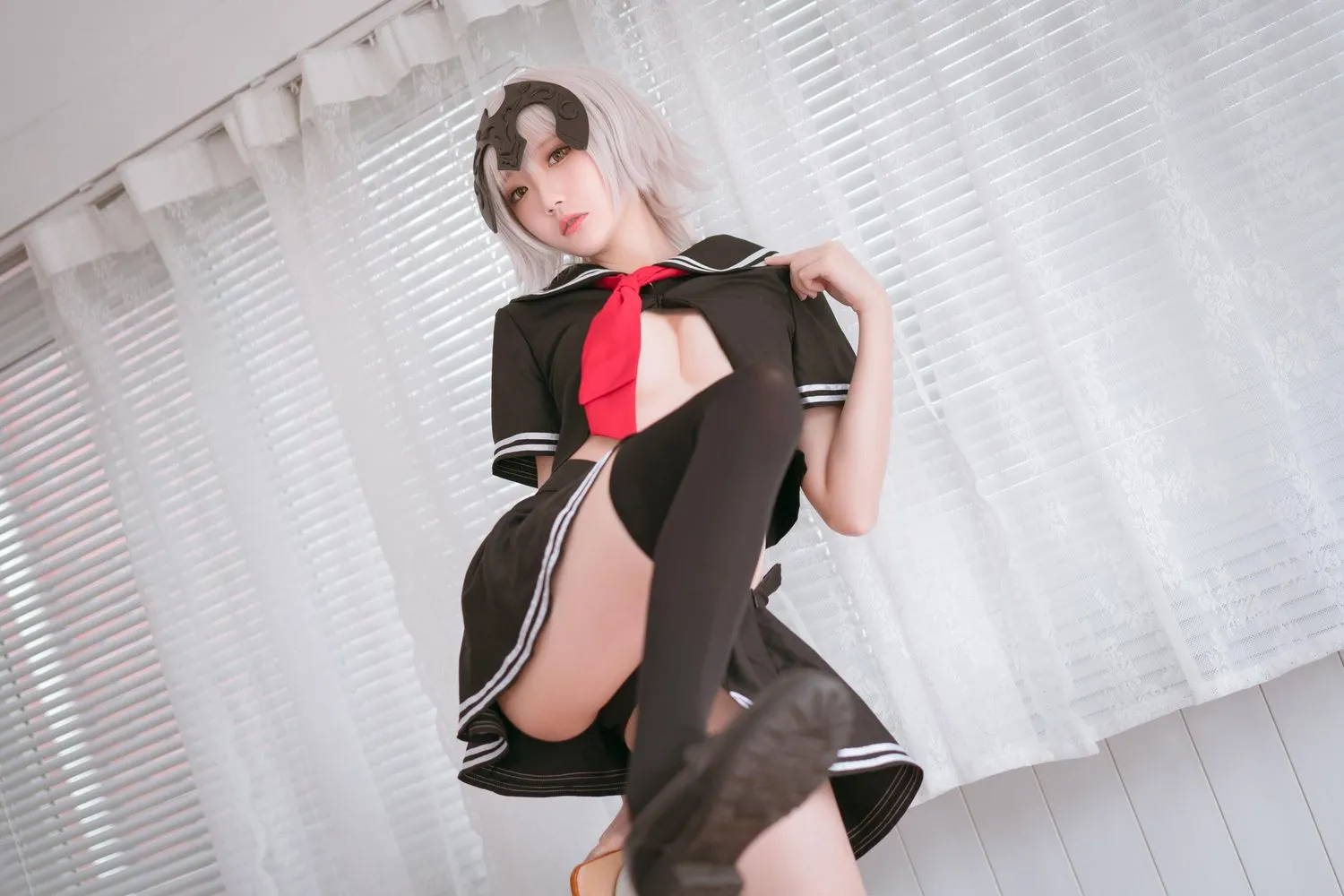 瓜希酱 NO.012 黑贞德 校服 [13P]插图7