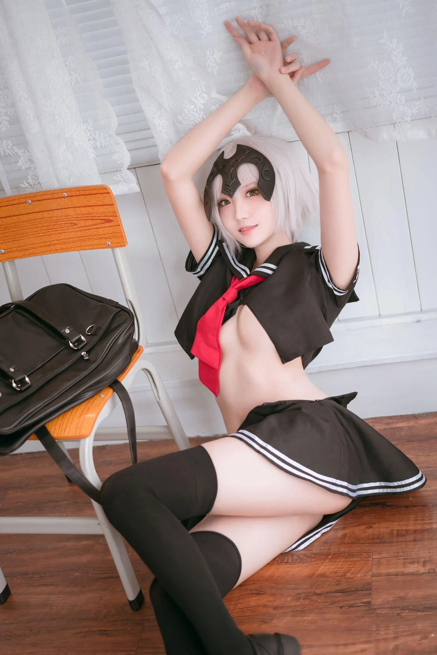瓜希酱 NO.012 黑贞德 校服 [13P]插图