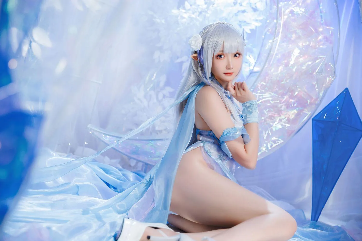 瓜希酱 NO.049 爱蜜莉雅 水晶礼服 [28P]插图1