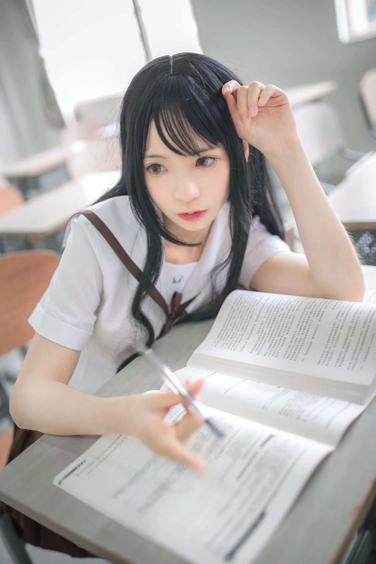 疯猫ss – NO.02 02制服写真（5套）-02.棕裙 [22P]插图7
