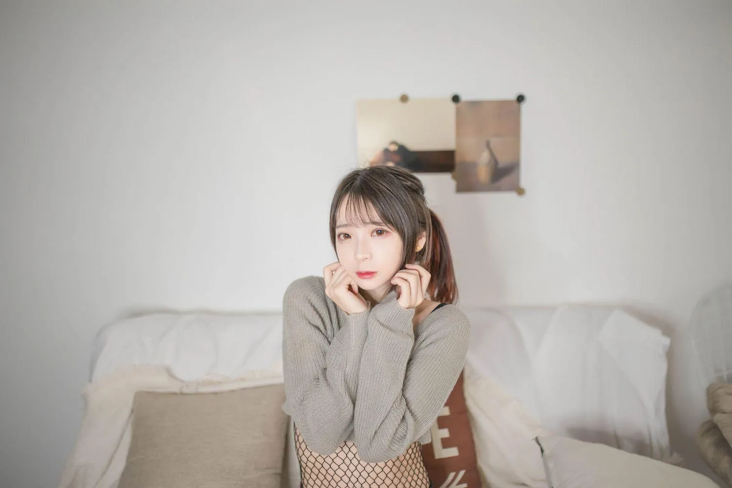 疯猫ss – NO.05 05个人写真集（2套）-02. 半胸毛衣 [25P]插图9