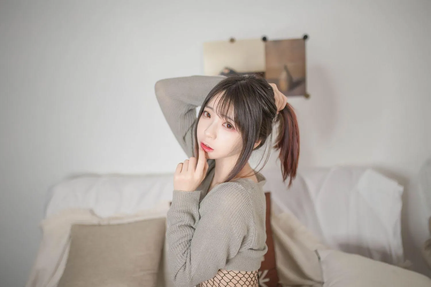 疯猫ss – NO.05 05个人写真集（2套）-02. 半胸毛衣 [25P]插图3
