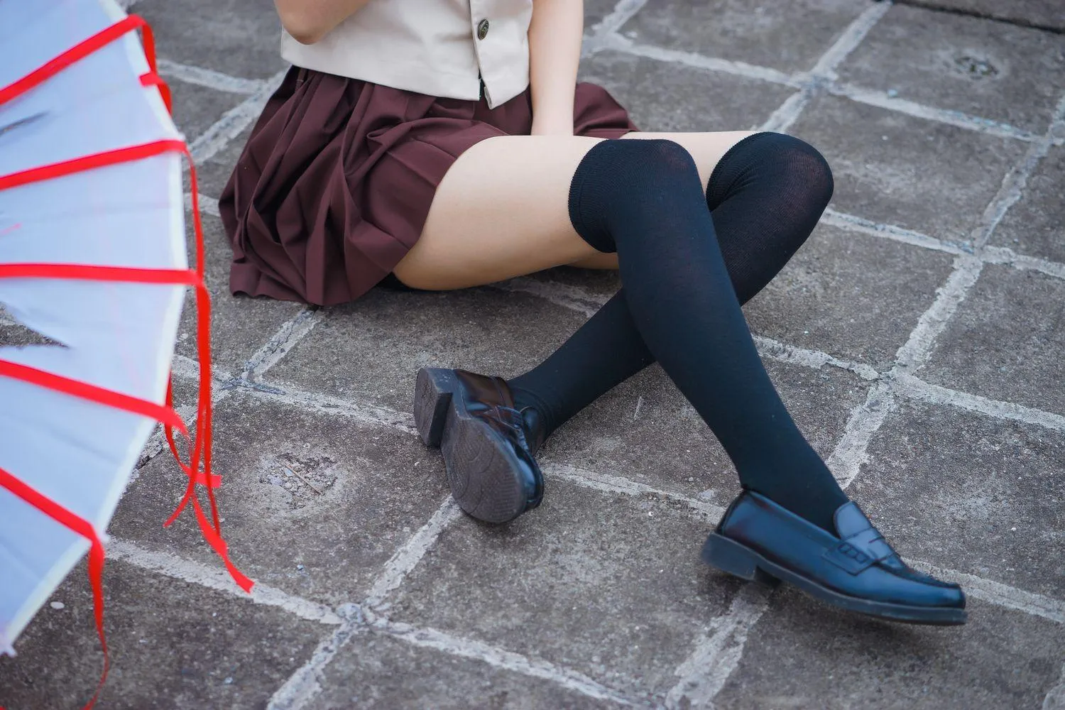 疯猫ss – NO.08 丝袜狂想曲（4套）-01.伞-42P-573M [42P]插图9