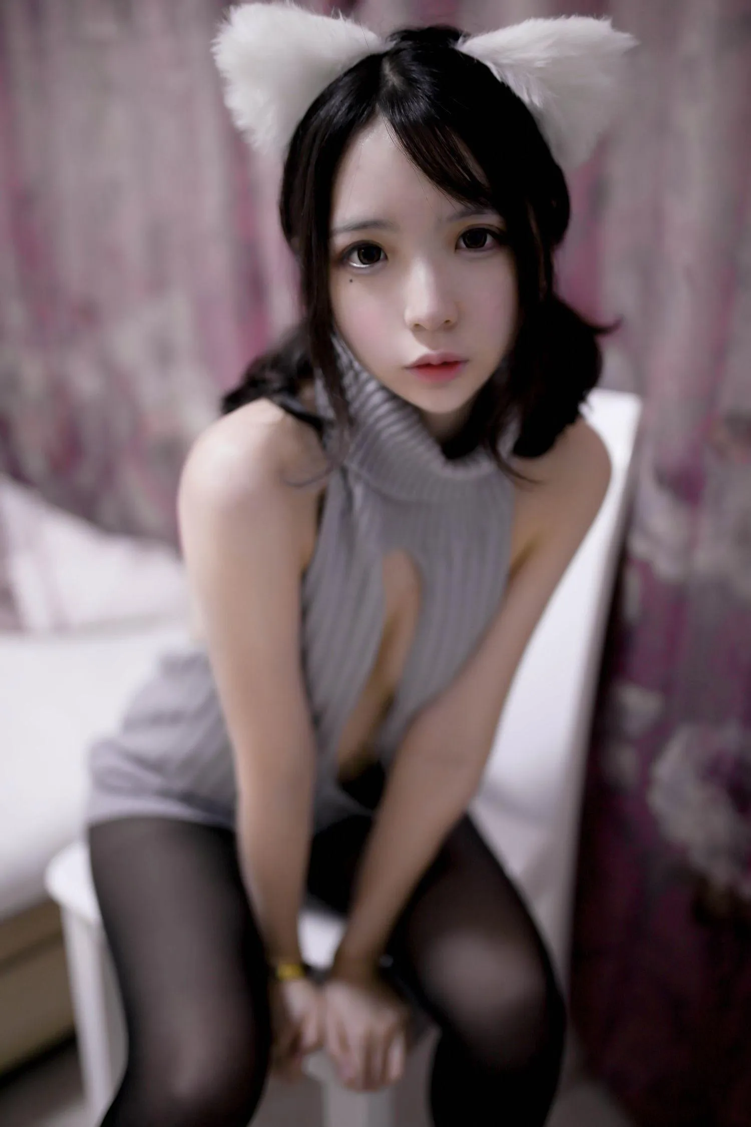 疯猫ss – NO.54 露背毛衣 [16P]插图1