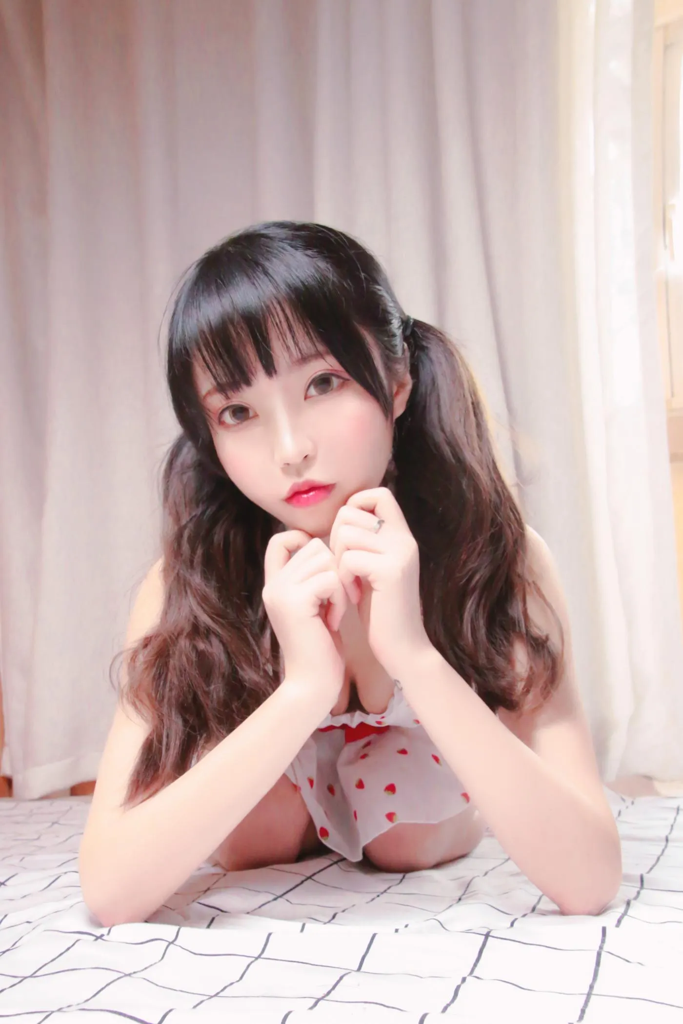 白易子教主 – NO.31 小草莓睡衣 [30P]插图4