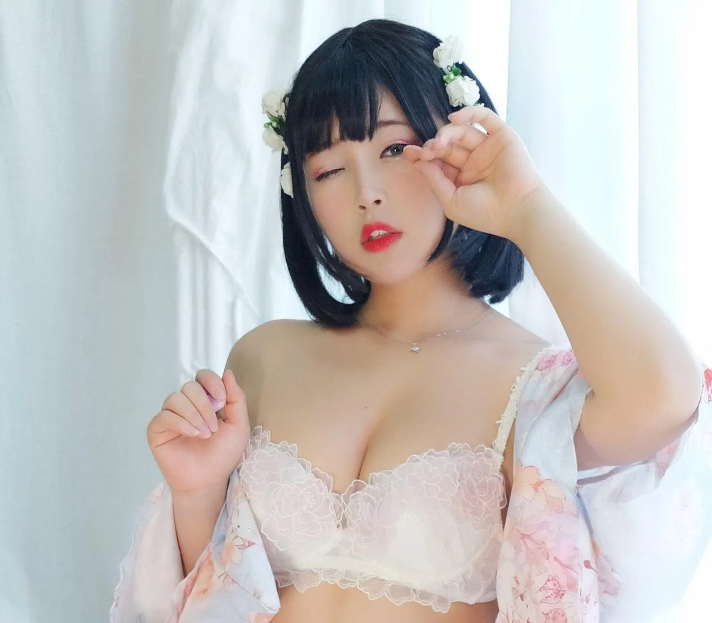 白烨 – NO.02 花与酒与少女 [66P]插图1