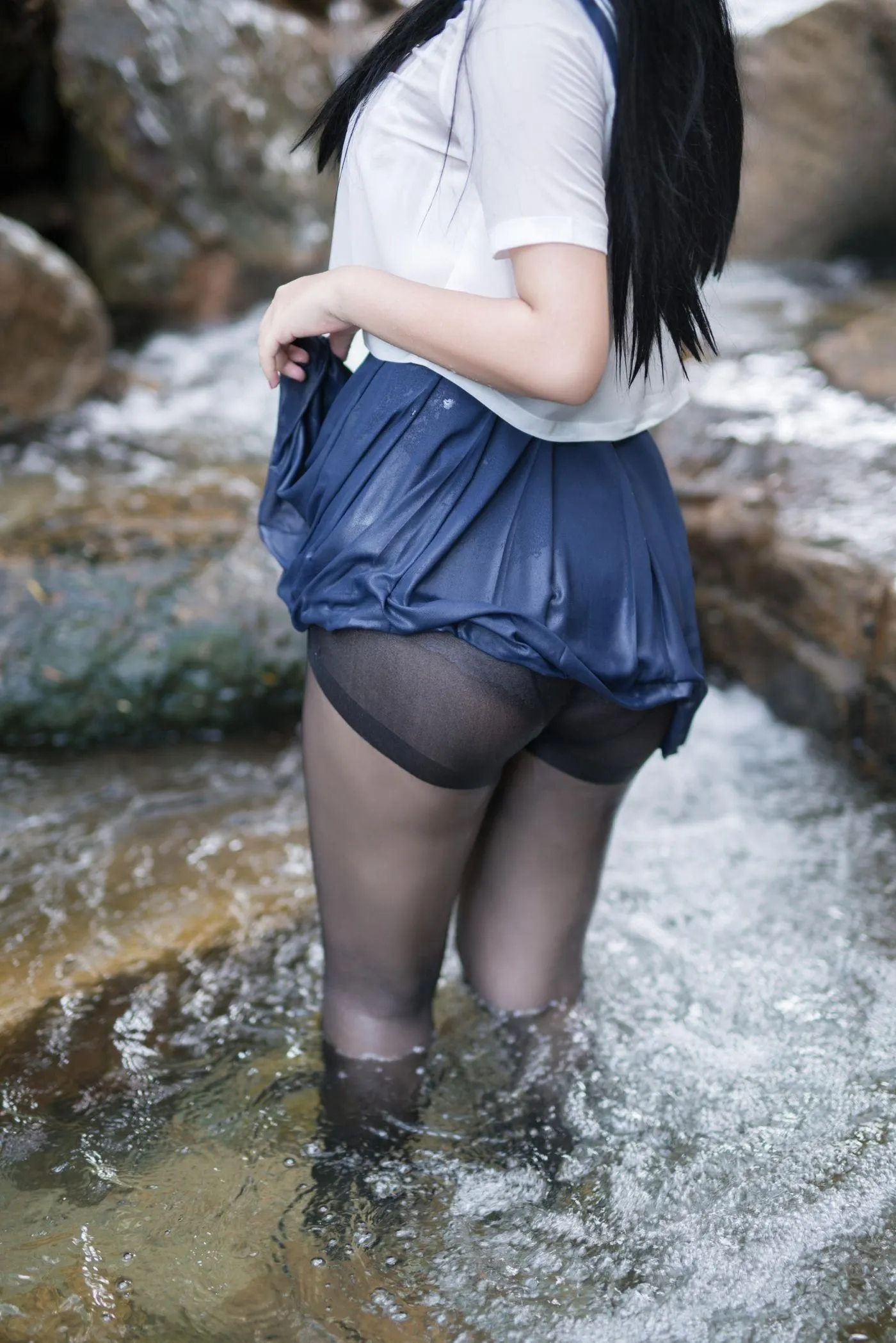 白烨 – NO.05 湿身JK-图片 [98P]插图