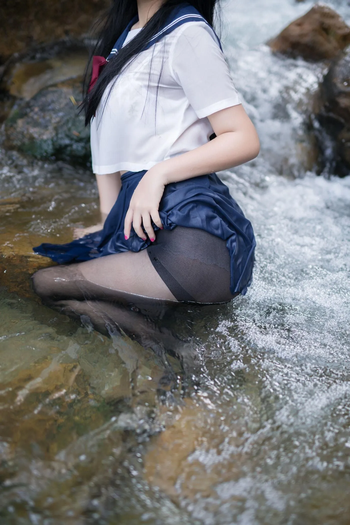 白烨 – NO.05 湿身JK-图片 [98P]插图3