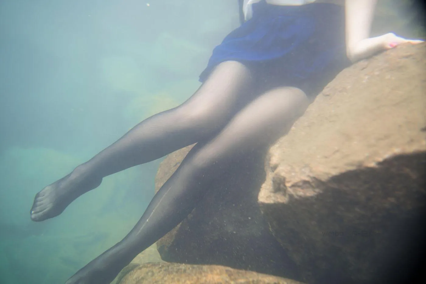 白烨 – NO.05 湿身JK-图片 [98P]插图9