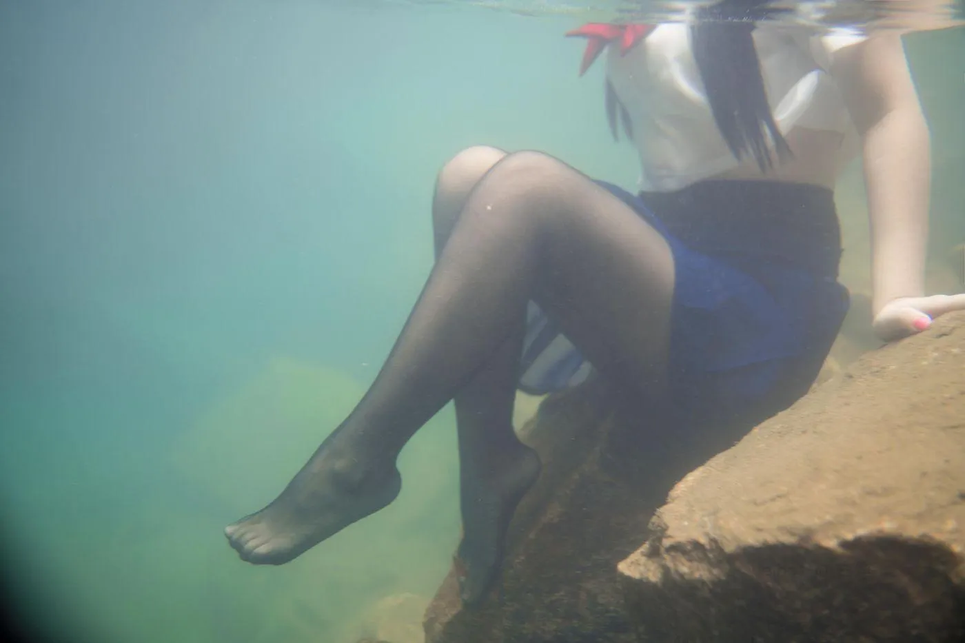 白烨 – NO.05 湿身JK-图片 [98P]插图2