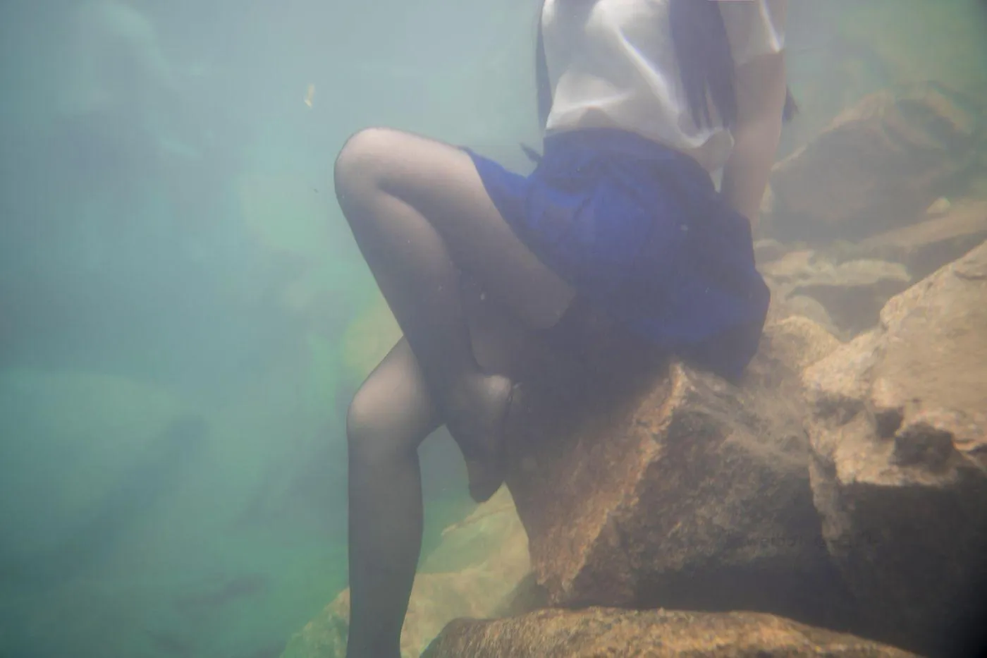 白烨 – NO.05 湿身JK-图片 [98P]插图7