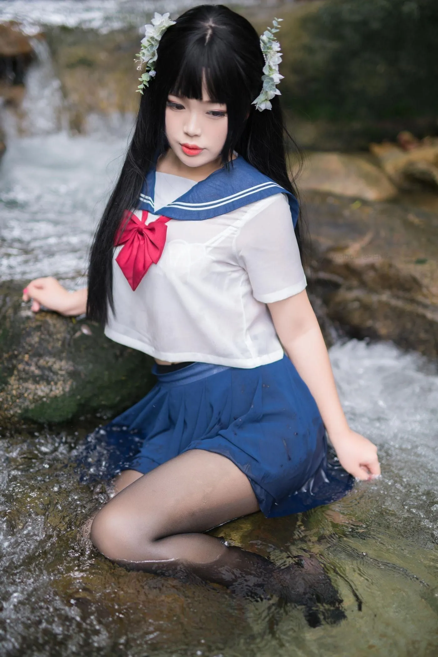 白烨 – NO.05 湿身JK-图片 [98P]插图1