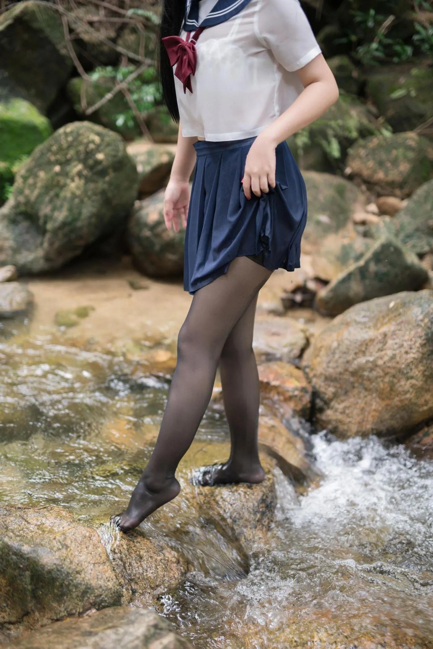 白烨 – NO.05 湿身JK-图片 [98P]插图2