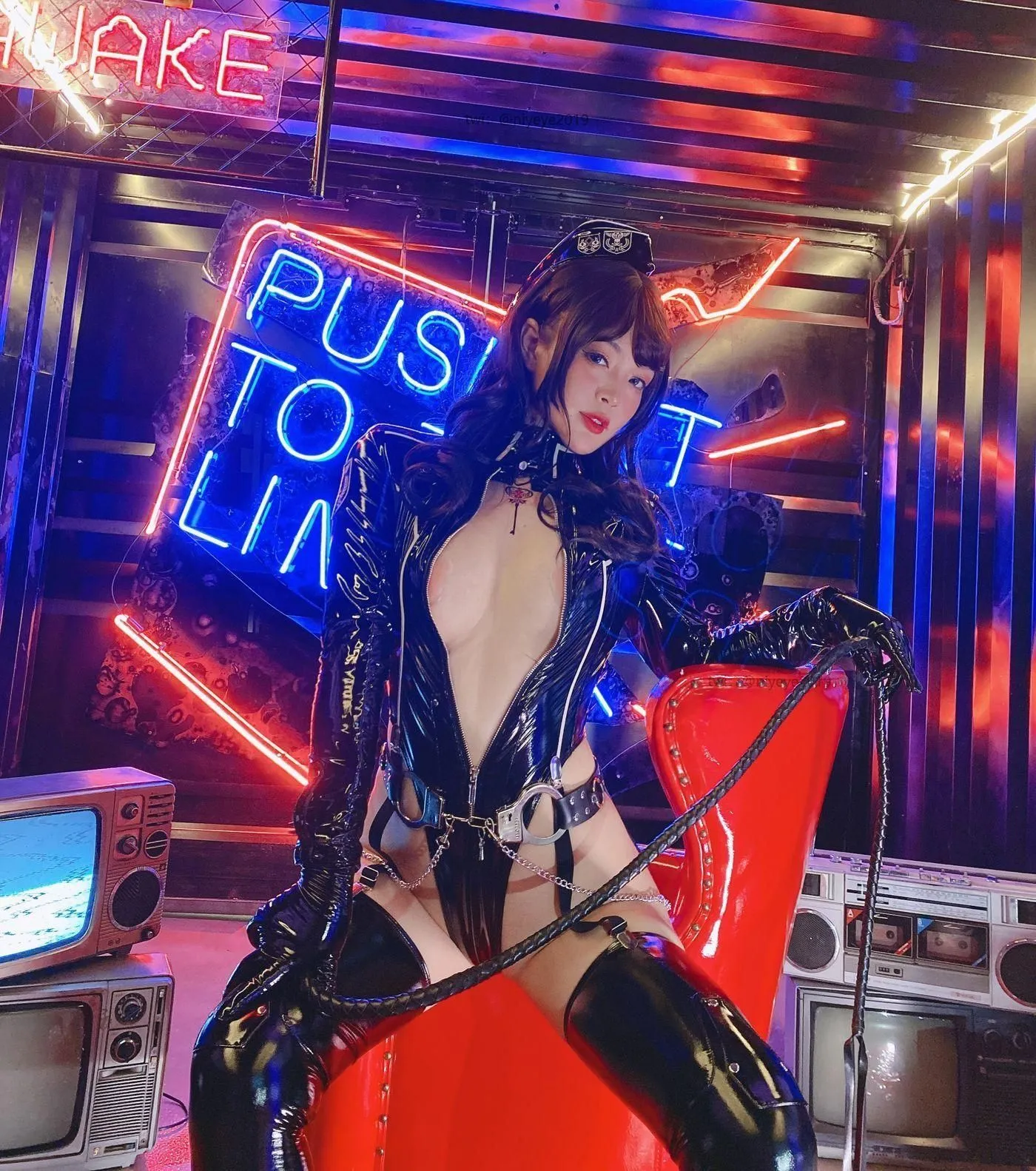 白烨 – NO.38 女王指挥官-赠品 [24P]插图5