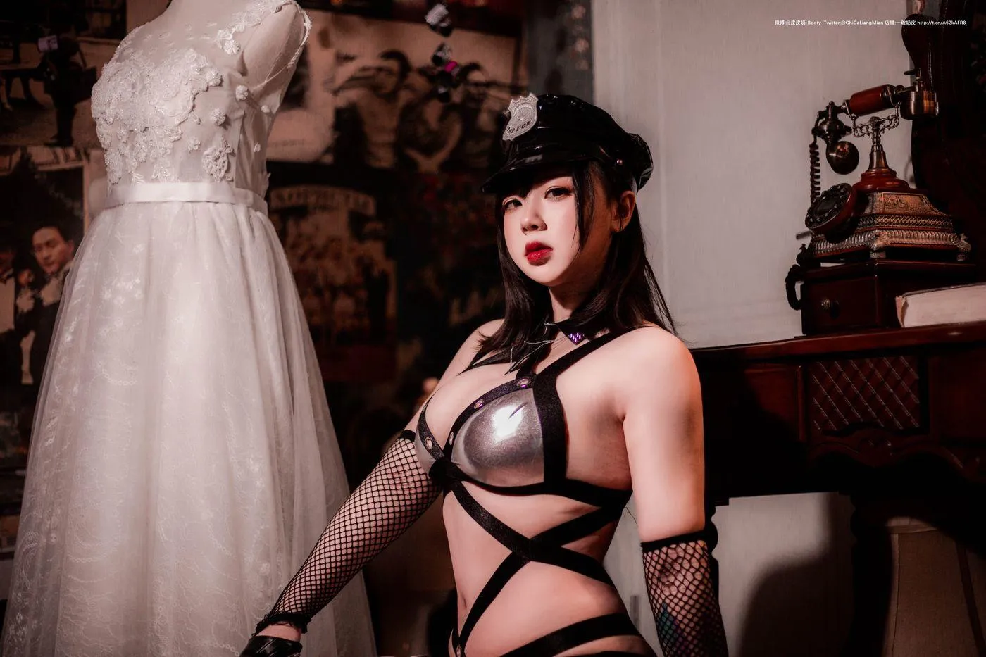 皮皮奶可可爱了啦 – NO.17 银色女警 [33P]插图7